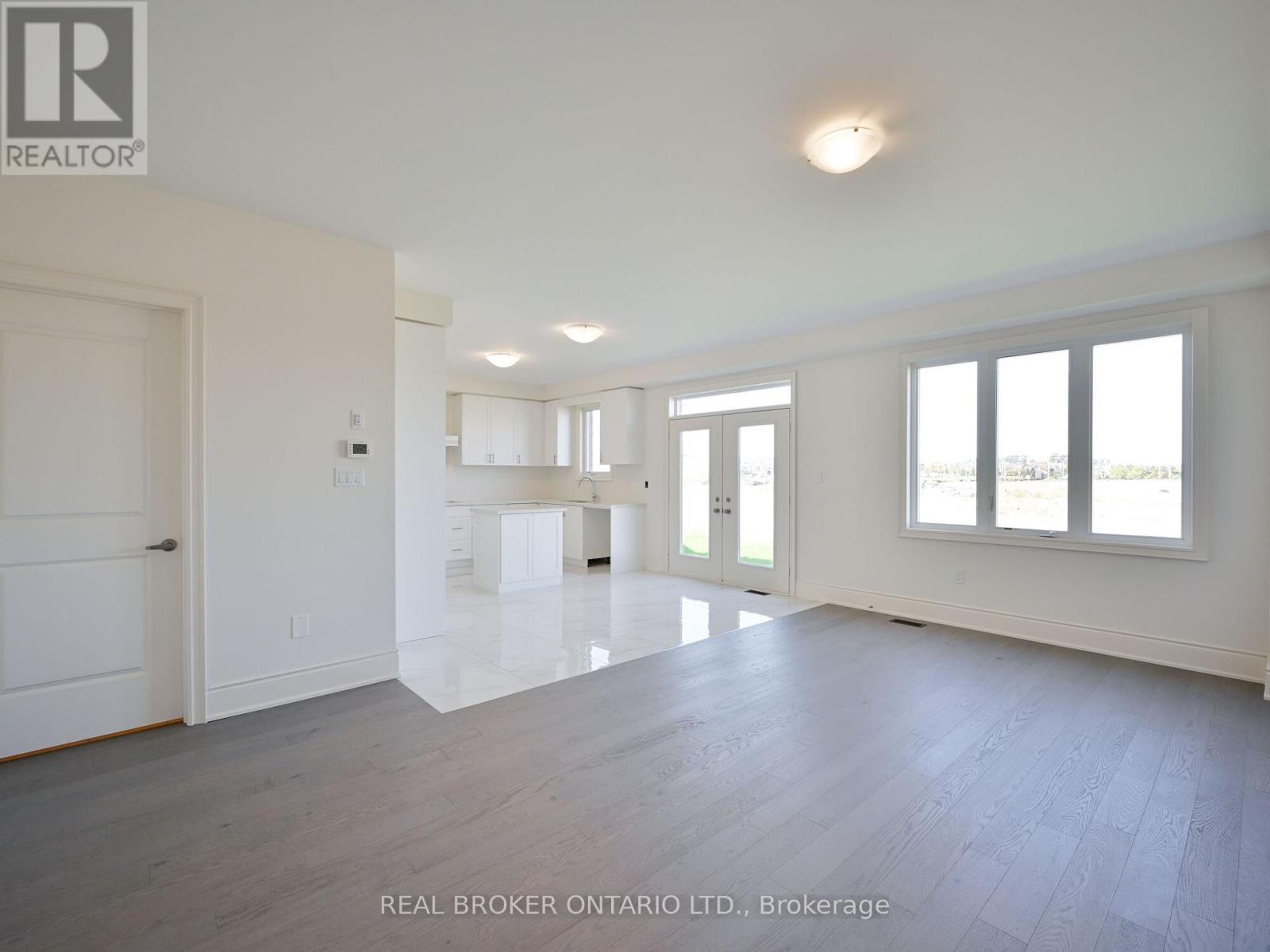 1555 Severn Drive, Milton, Ontario  L9E 1X9 - Photo 13 - W12380425