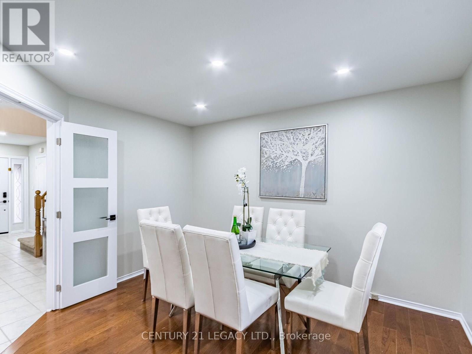 4110 Forest Run Avenue, Burlington, Ontario  L7M 4L7 - Photo 12 - W12380426