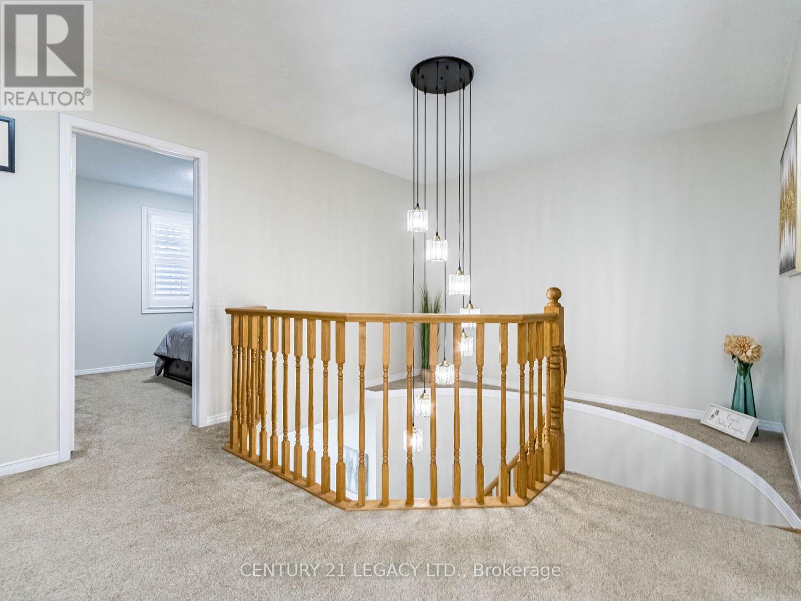 4110 Forest Run Avenue, Burlington, Ontario  L7M 4L7 - Photo 21 - W12380426