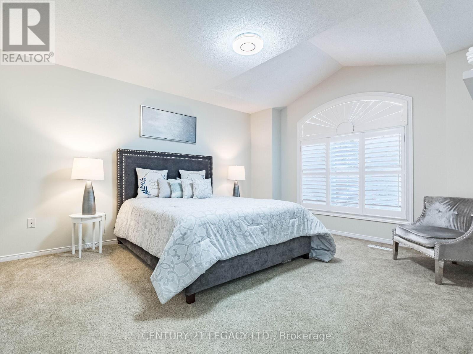 4110 Forest Run Avenue, Burlington, Ontario  L7M 4L7 - Photo 33 - W12380426
