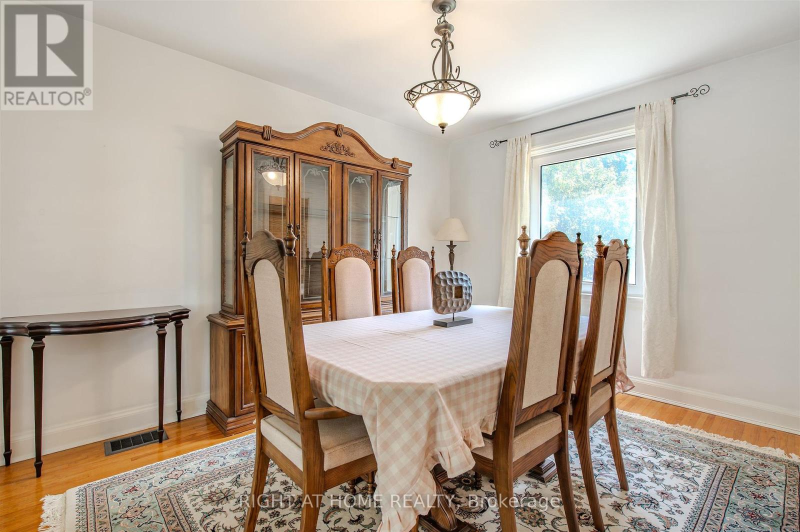 309 Rathburn Road, Toronto (Islington-City Centre West), Ontario  M9B 2L7 - Photo 13 - W12380429