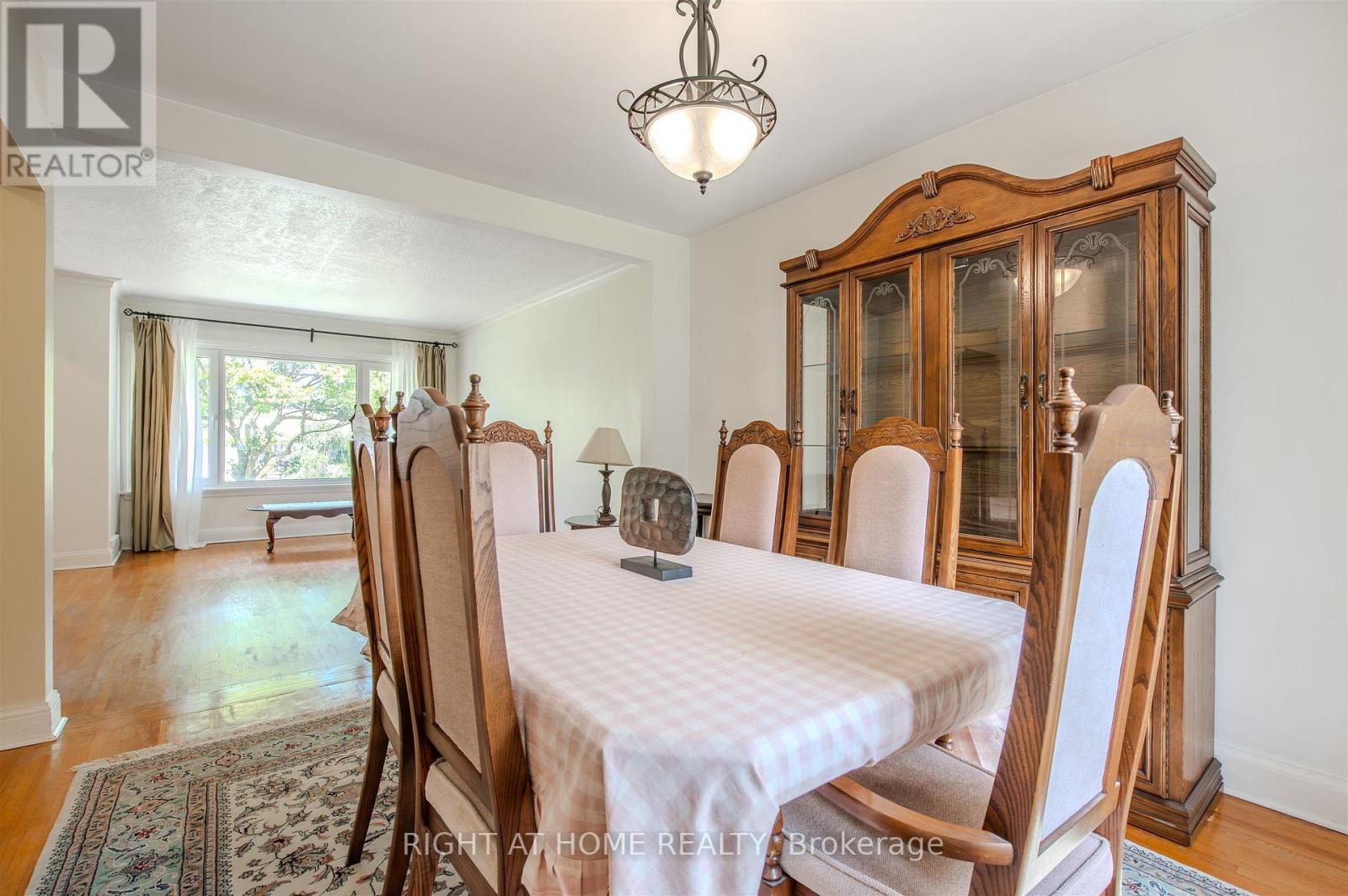 309 Rathburn Road, Toronto (Islington-City Centre West), Ontario  M9B 2L7 - Photo 14 - W12380429
