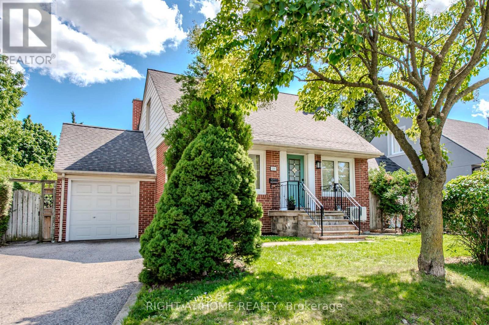 309 Rathburn Road, Toronto (Islington-City Centre West), Ontario  M9B 2L7 - Photo 2 - W12380429