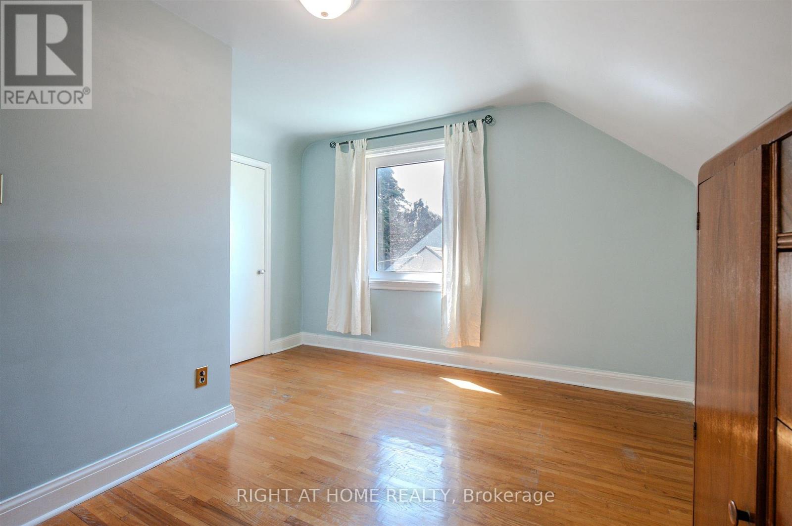 309 Rathburn Road, Toronto (Islington-City Centre West), Ontario  M9B 2L7 - Photo 21 - W12380429