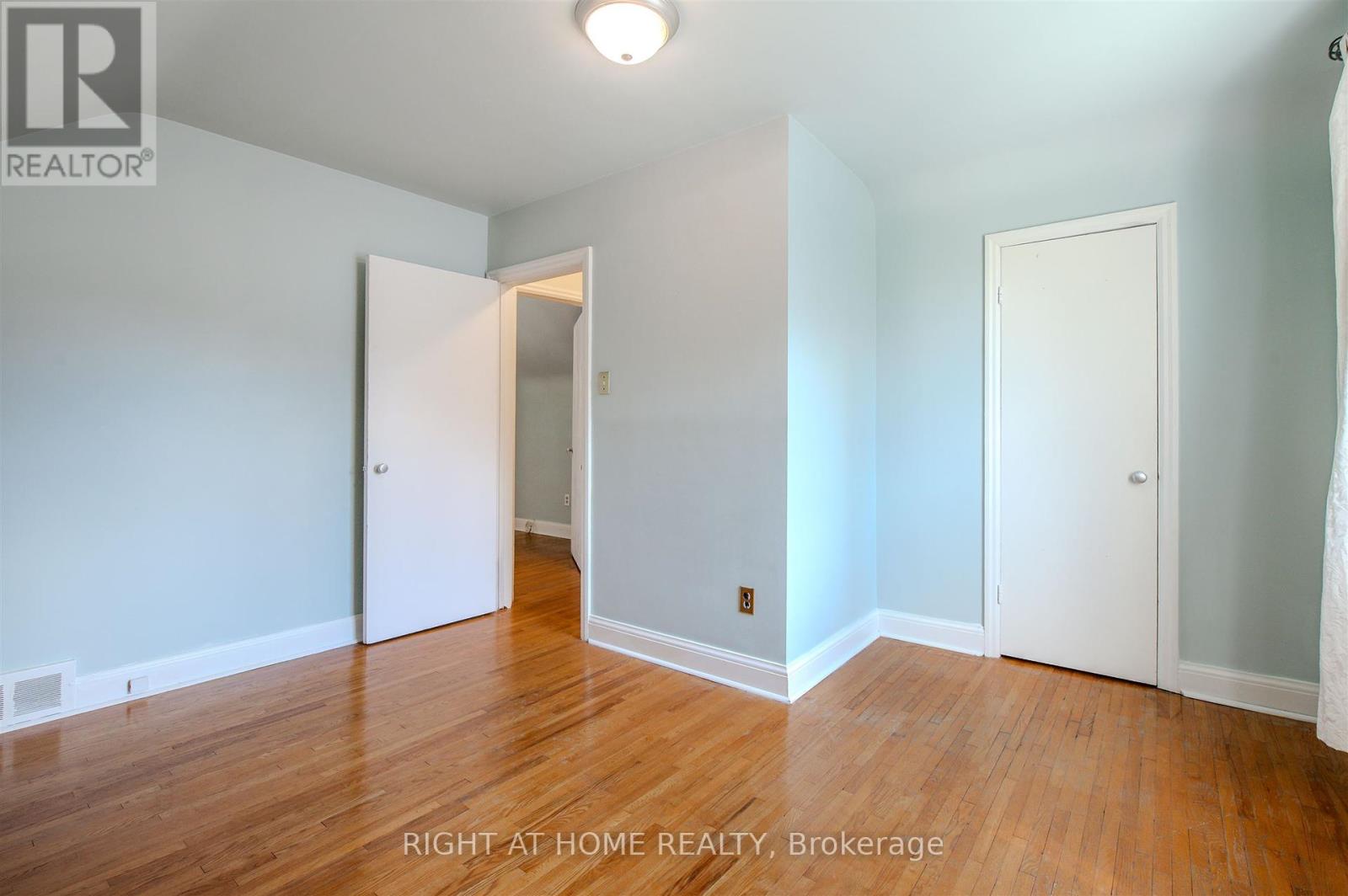 309 Rathburn Road, Toronto (Islington-City Centre West), Ontario  M9B 2L7 - Photo 22 - W12380429