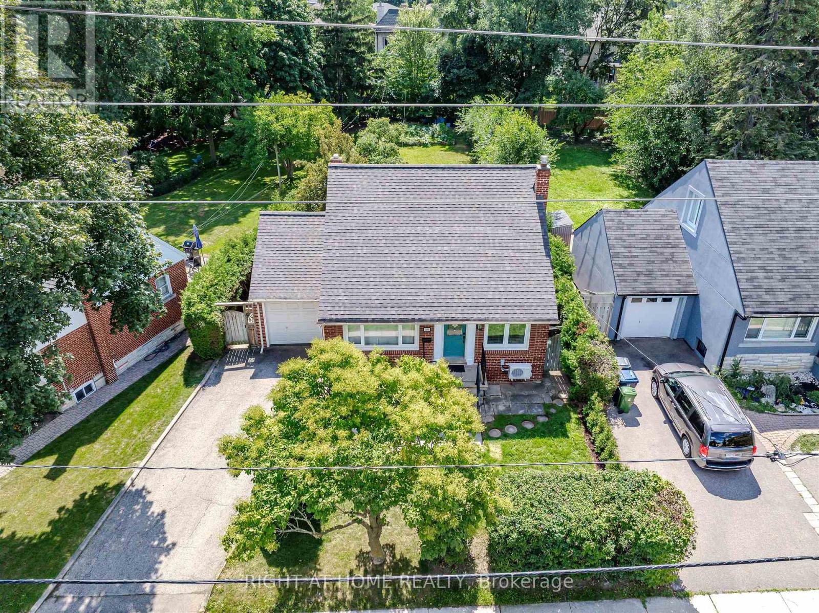 309 Rathburn Road, Toronto (Islington-City Centre West), Ontario  M9B 2L7 - Photo 3 - W12380429