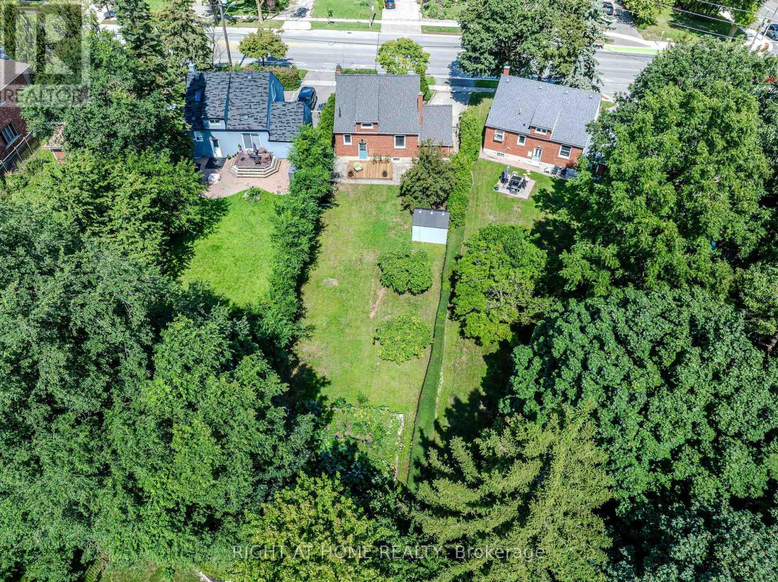 309 Rathburn Road, Toronto (Islington-City Centre West), Ontario  M9B 2L7 - Photo 32 - W12380429