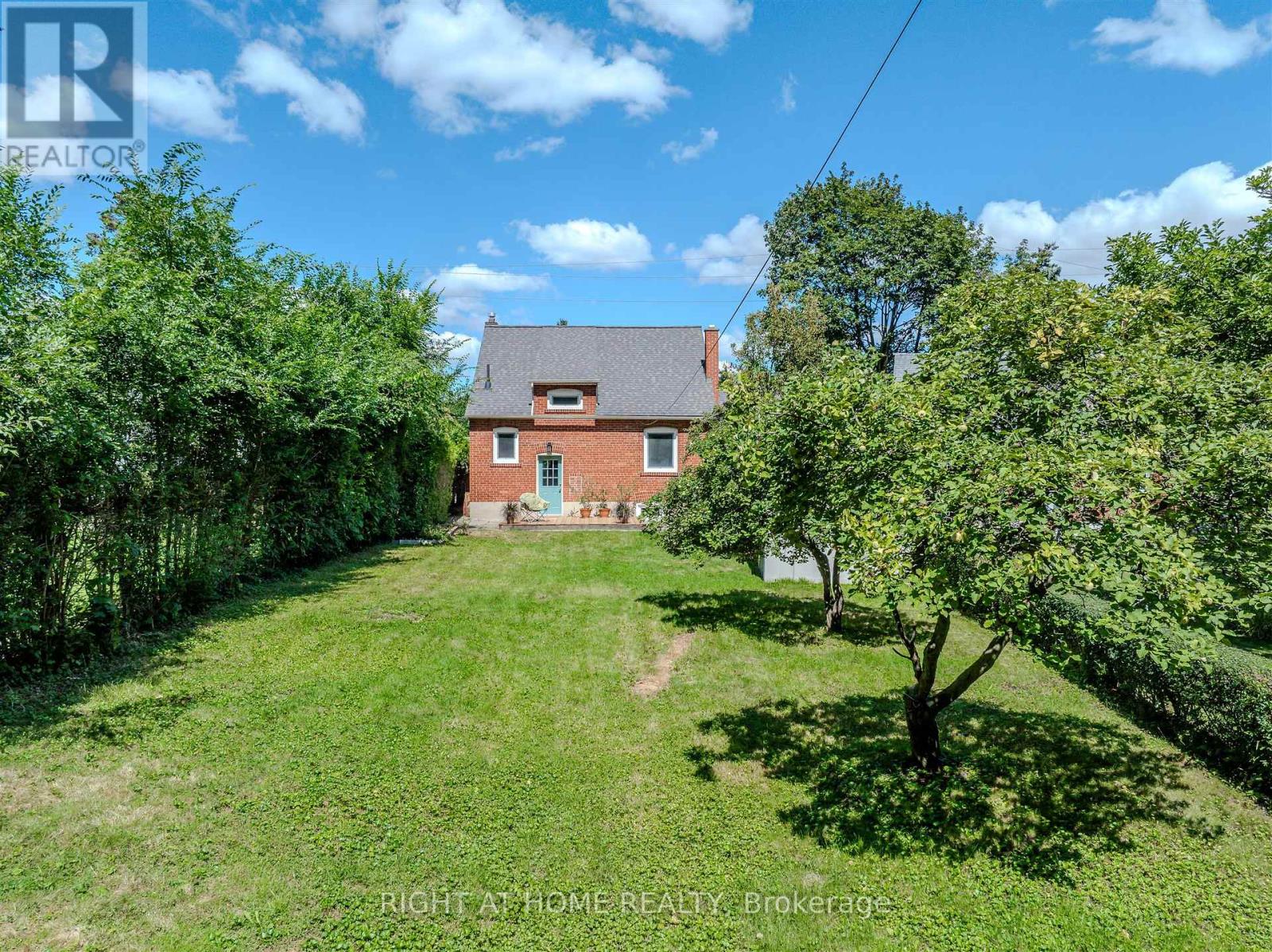 309 Rathburn Road, Toronto (Islington-City Centre West), Ontario  M9B 2L7 - Photo 34 - W12380429