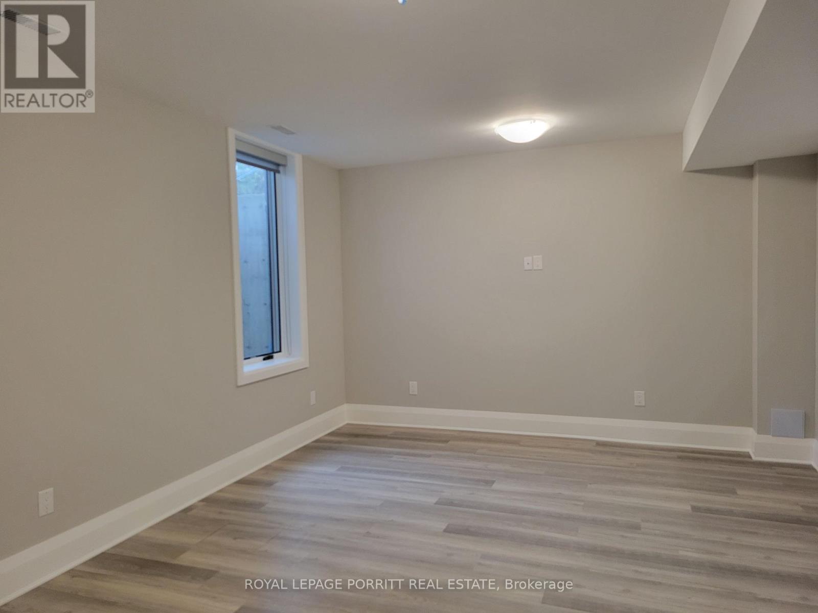 Lower - 15 Elton Crescent, Toronto, Ontario  M8W 2X9 - Photo 6 - W12380439