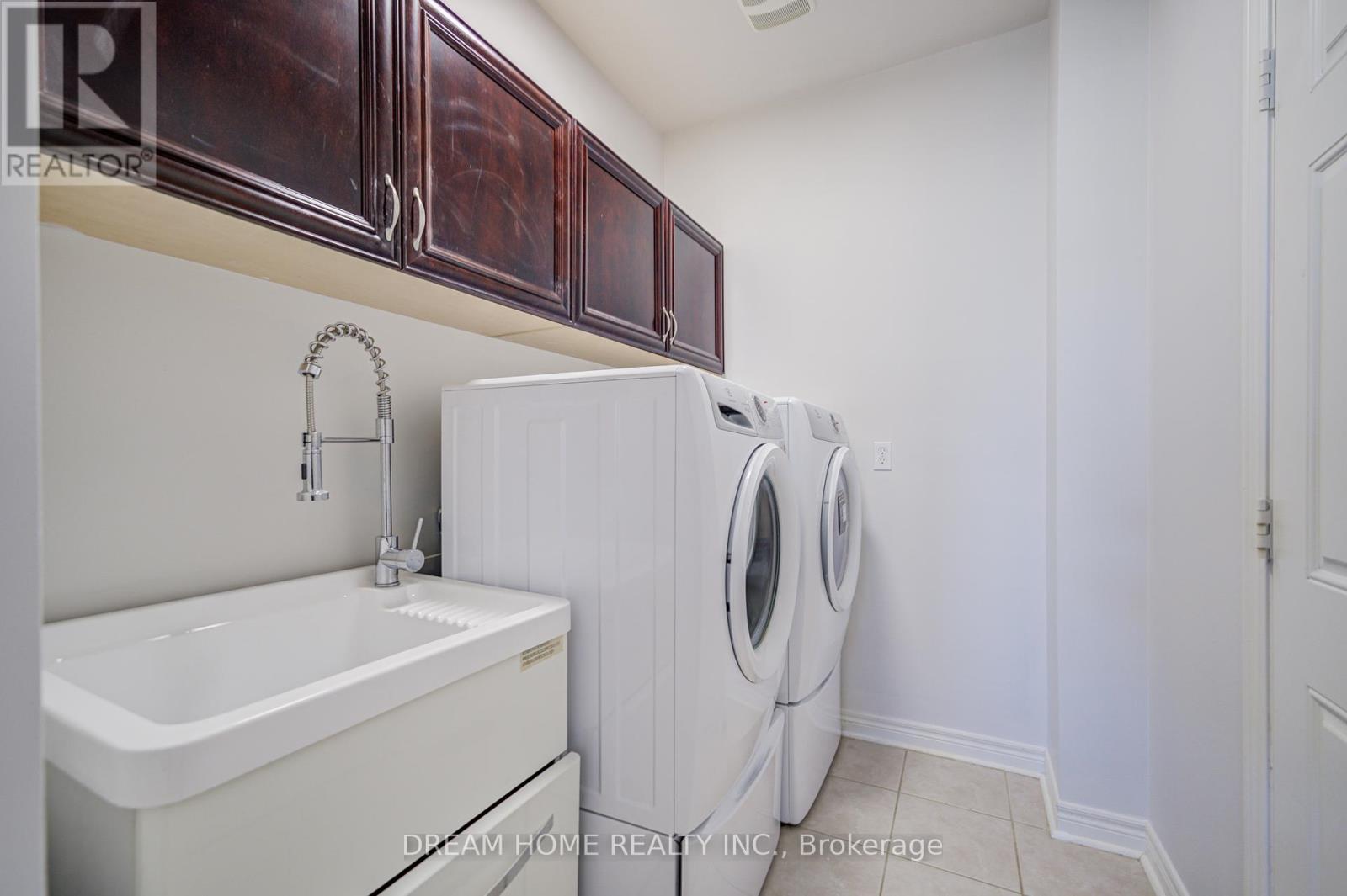3519 Trilogy Trail, Mississauga, Ontario  L5M 7Y1 - Photo 11 - W12380468