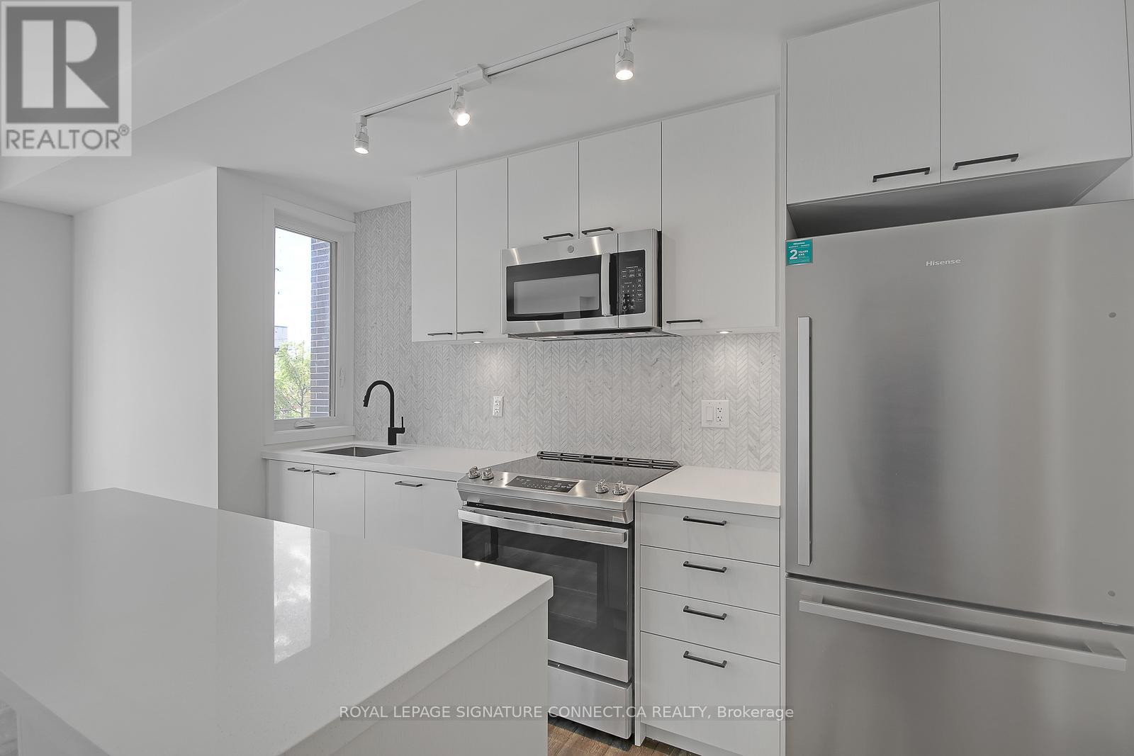 20 - 20 Ed Clark Gardens, Toronto, Ontario  M6N 0B5 - Photo 11 - W12380476