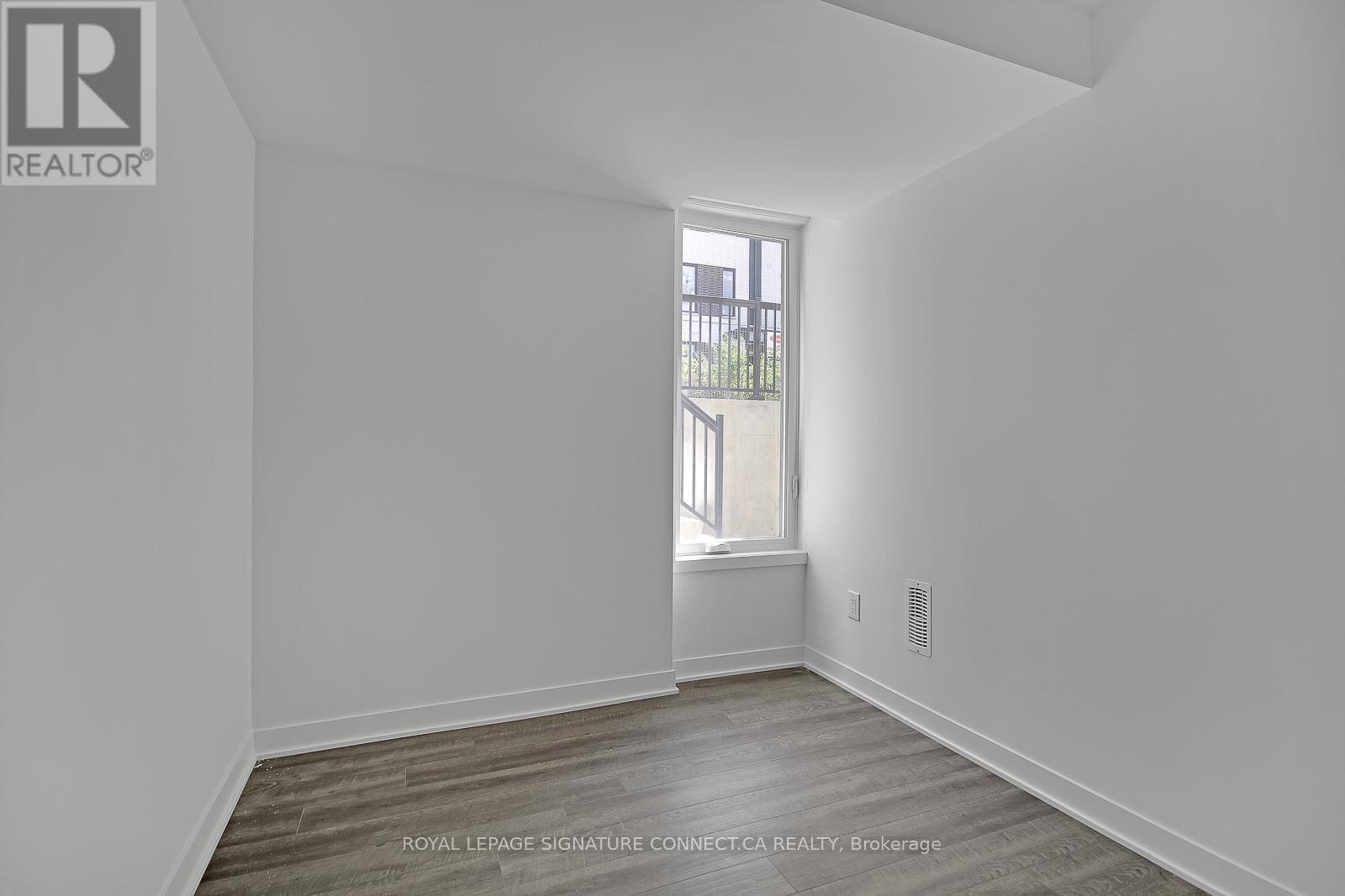 20 - 20 Ed Clark Gardens, Toronto, Ontario  M6N 0B5 - Photo 17 - W12380476
