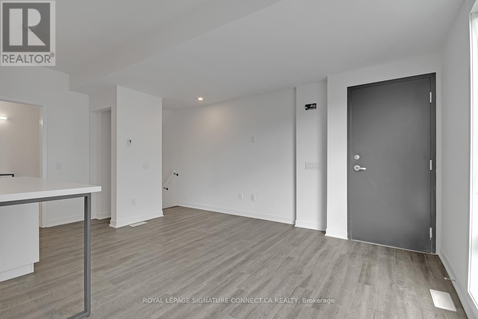 20 - 20 Ed Clark Gardens, Toronto, Ontario  M6N 0B5 - Photo 5 - W12380476