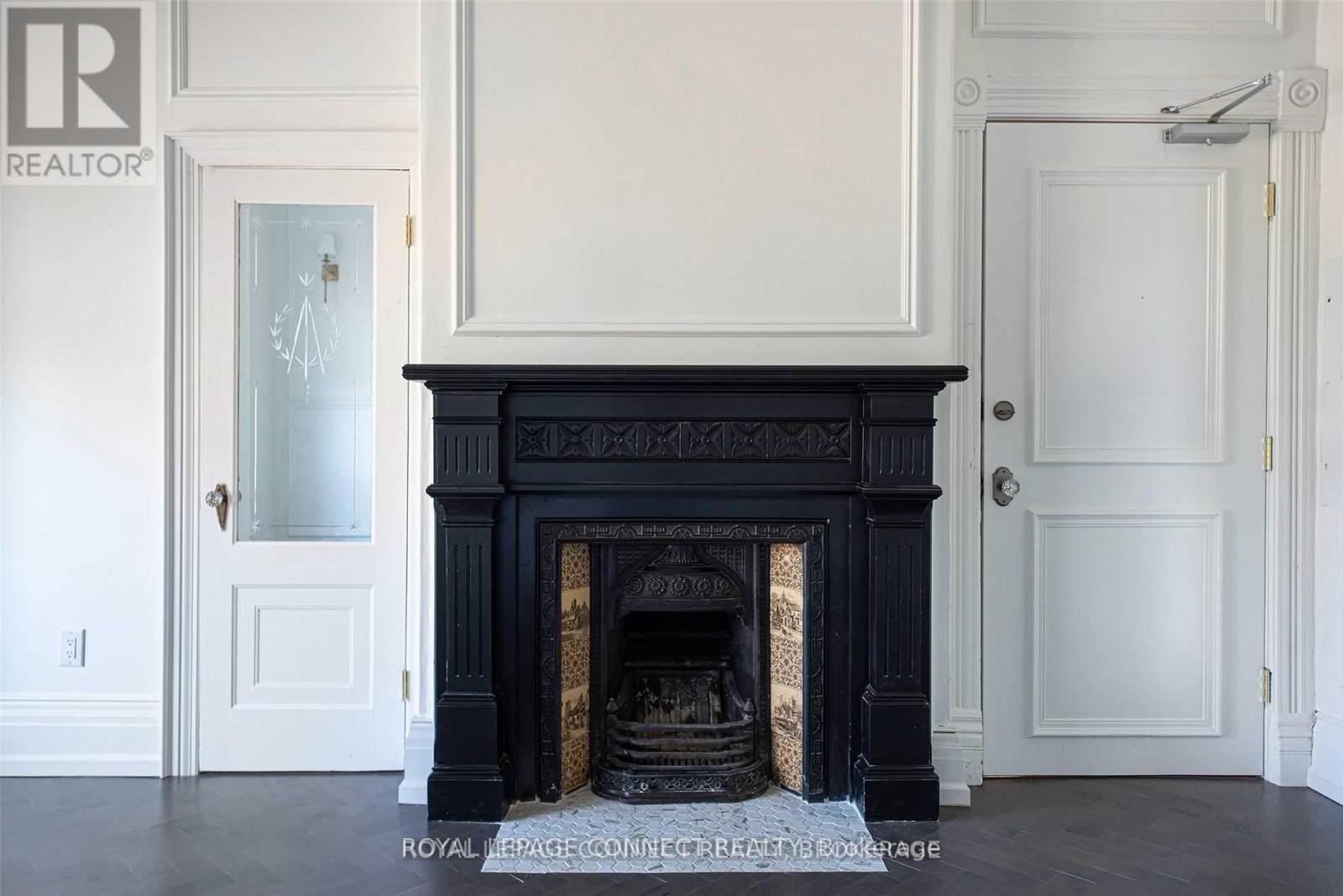 2 - 178 High Park Avenue, Toronto, Ontario  M6P 2S4 - Photo 4 - W12380516