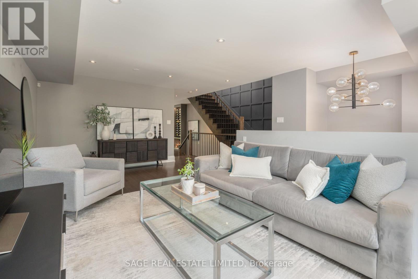 81b Seventeenth Street, Toronto, Ontario  M8V 3K5 - Photo 21 - W12380540