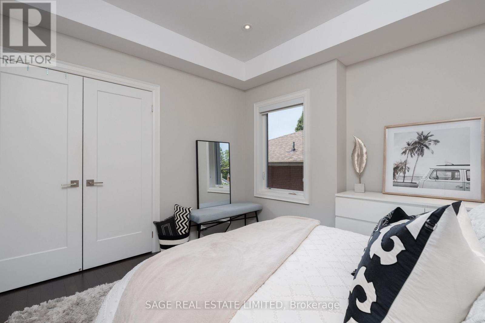 81b Seventeenth Street, Toronto, Ontario  M8V 3K5 - Photo 37 - W12380540