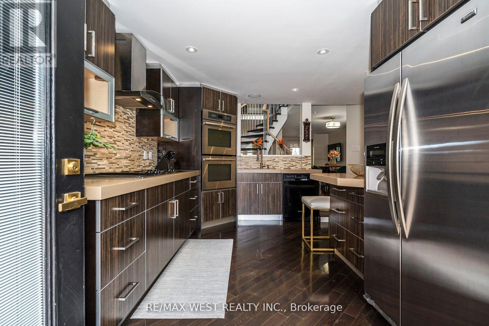 111 Hay Avenue, Toronto (Mimico), Ontario  M8Z 1G3 - Photo 16 - W12380550