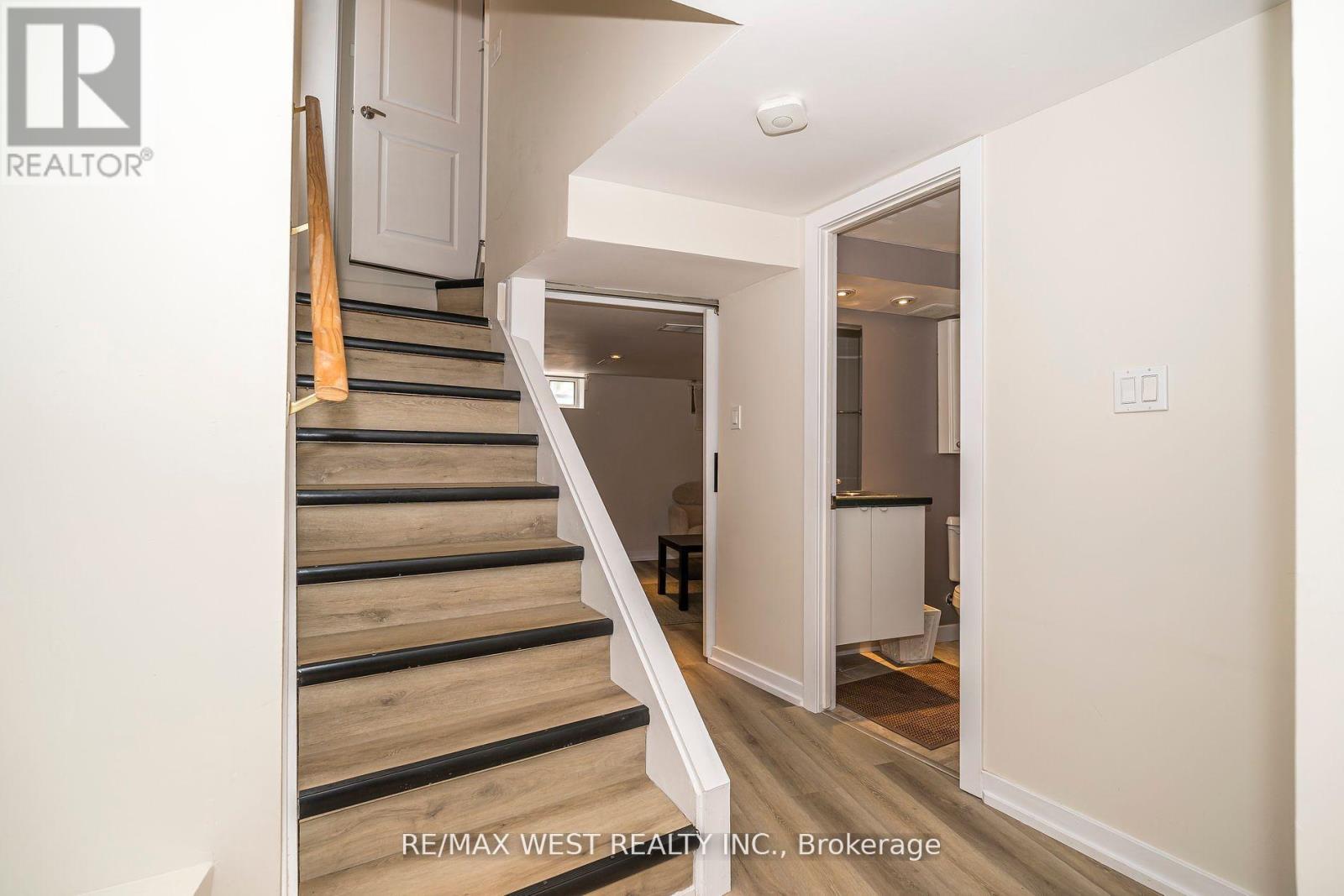 111 Hay Avenue, Toronto (Mimico), Ontario  M8Z 1G3 - Photo 40 - W12380550