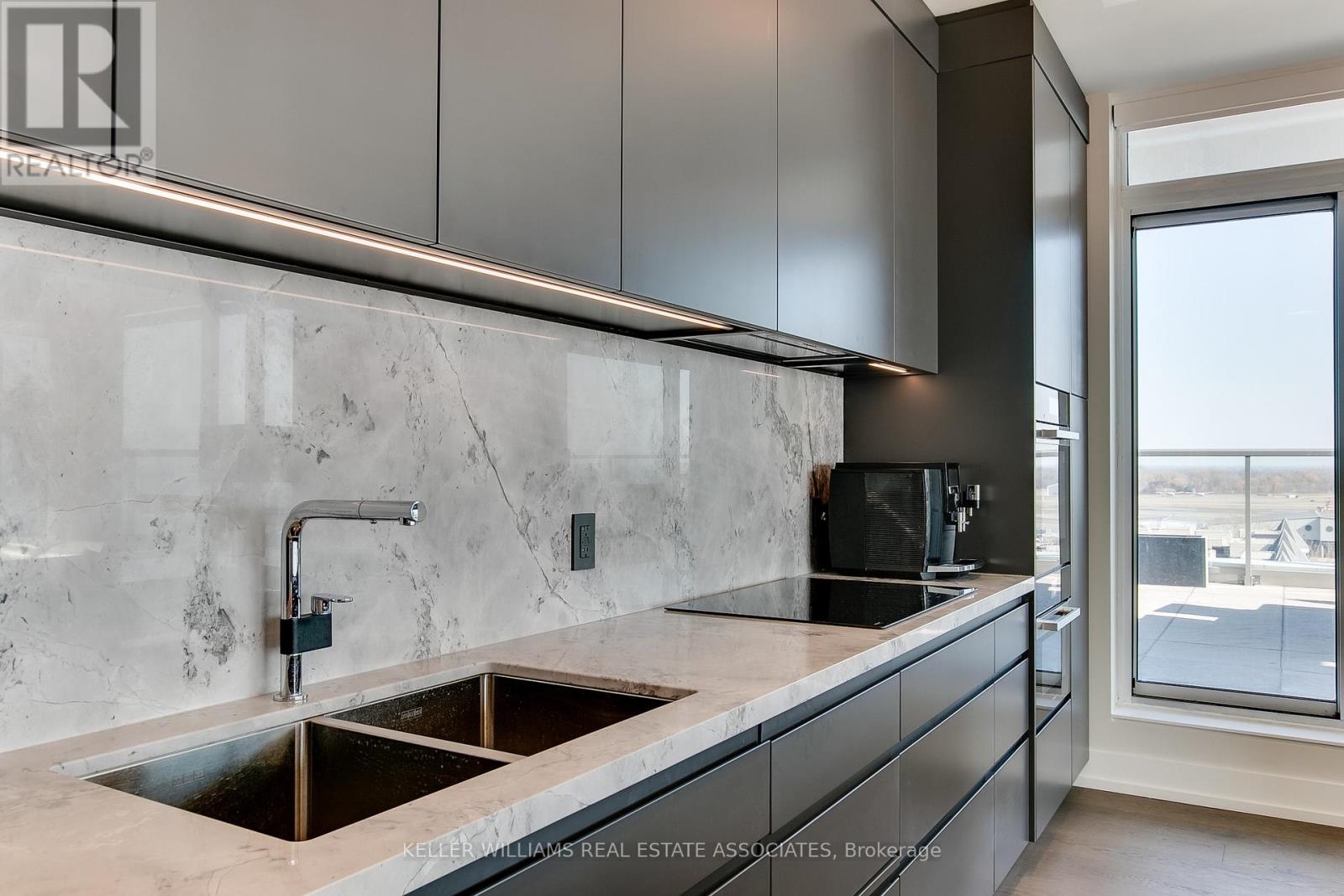 1002 - 90 Stadium Road, Toronto, Ontario  M5V 3W5 - Photo 21 - C12111423