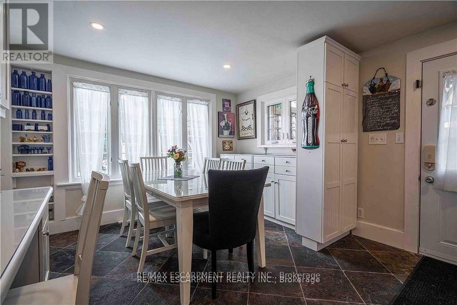 99 Argyle Street N, Haldimand, Ontario  N3W 1B8 - Photo 10 - X12380517