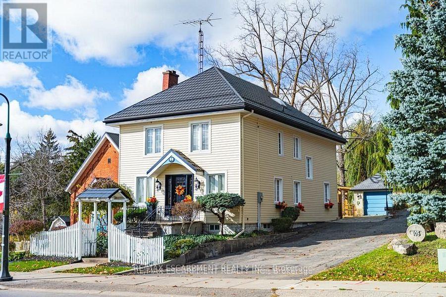 99 Argyle Street N, Haldimand, Ontario  N3W 1B8 - Photo 2 - X12380517