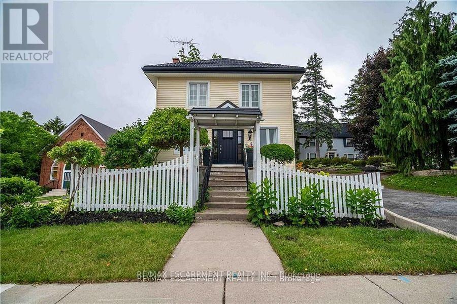 99 Argyle Street N, Haldimand, Ontario  N3W 1B8 - Photo 3 - X12380517