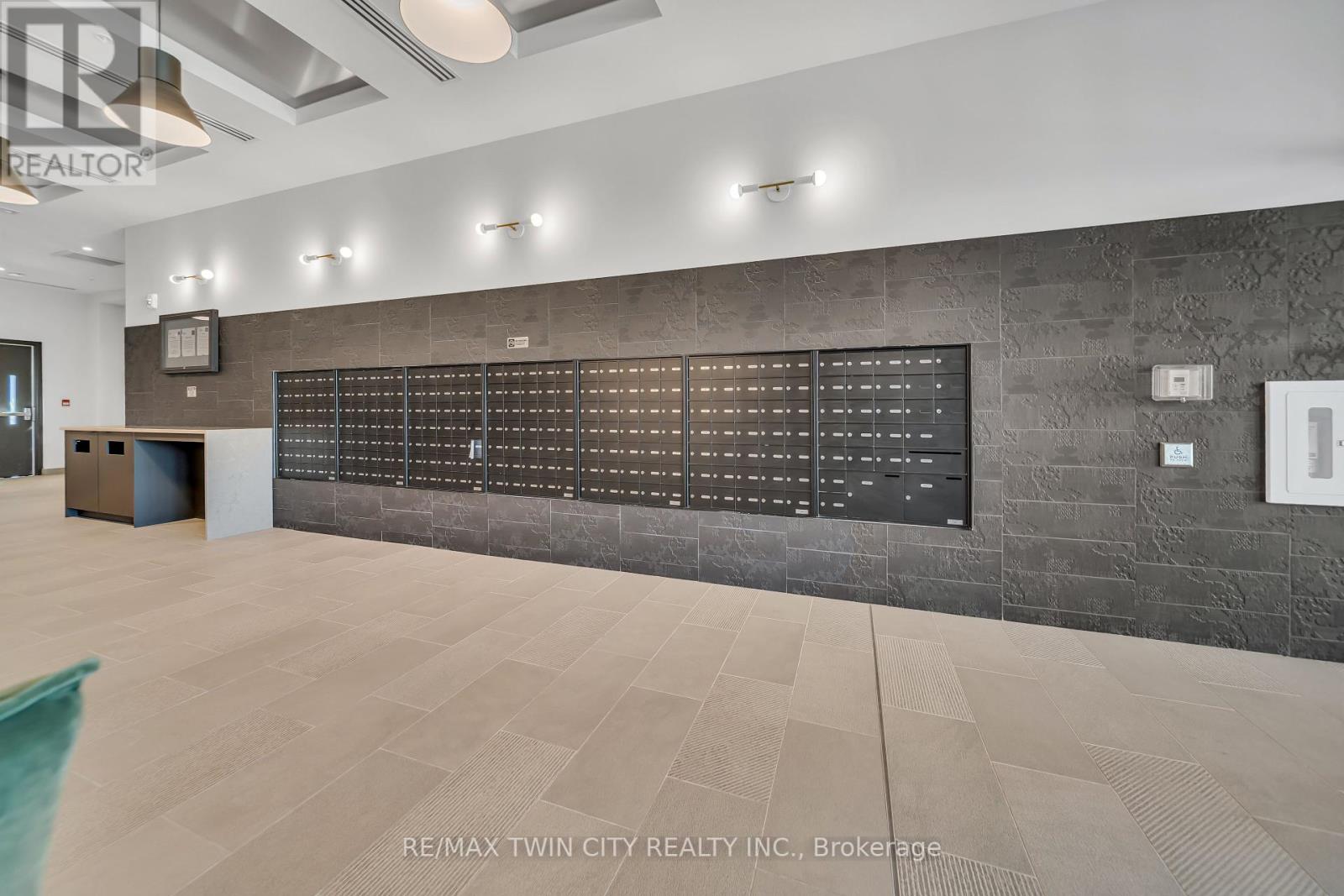 906 - 741 King Street W, Kitchener, Ontario  N2G 1E5 - Photo 4 - X12380528