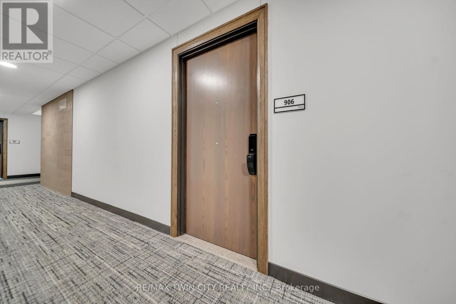 906 - 741 King Street W, Kitchener, Ontario  N2G 1E5 - Photo 7 - X12380528