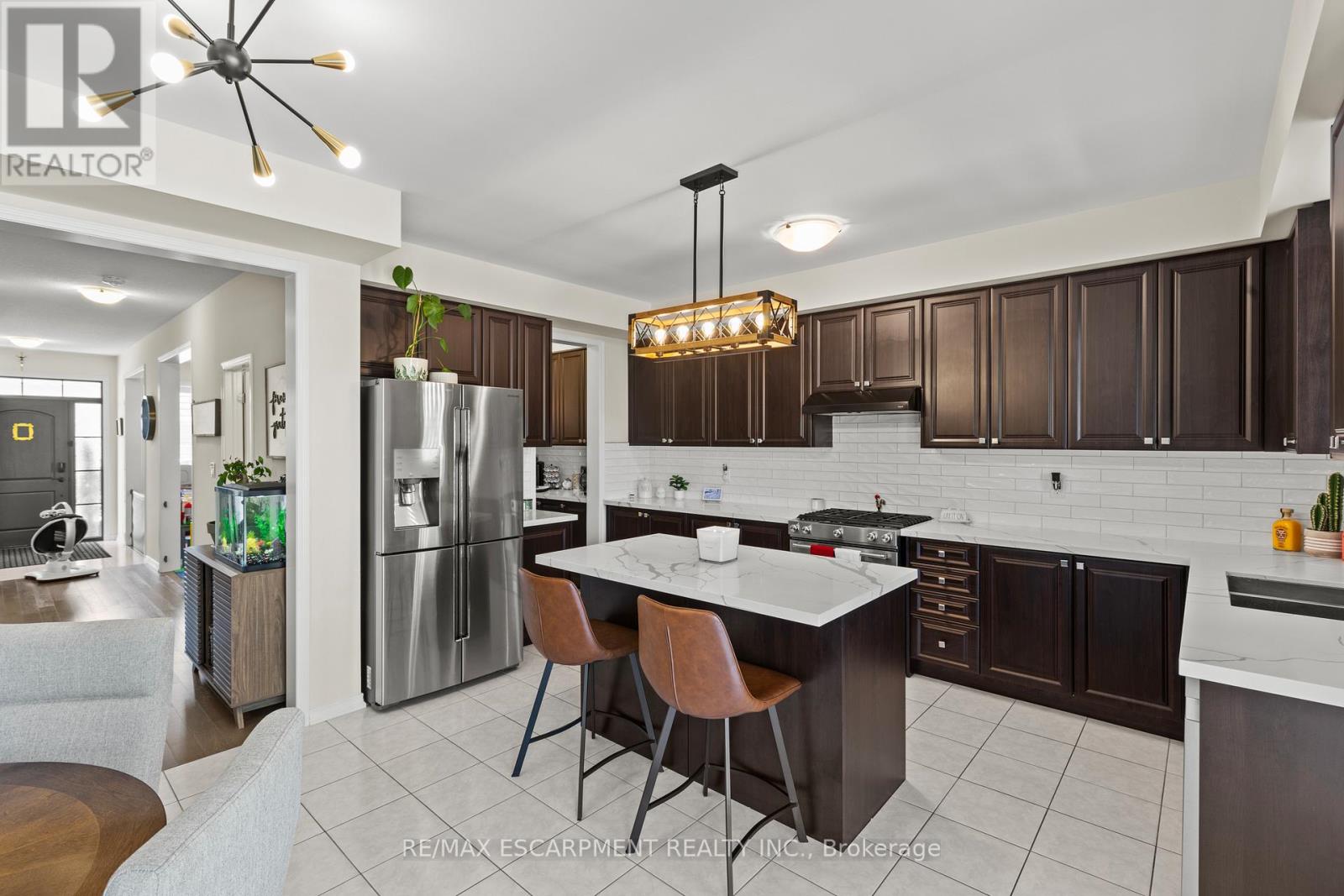 62 Esther Crescent, Thorold, Ontario  L3B 0G2 - Photo 13 - X12380535