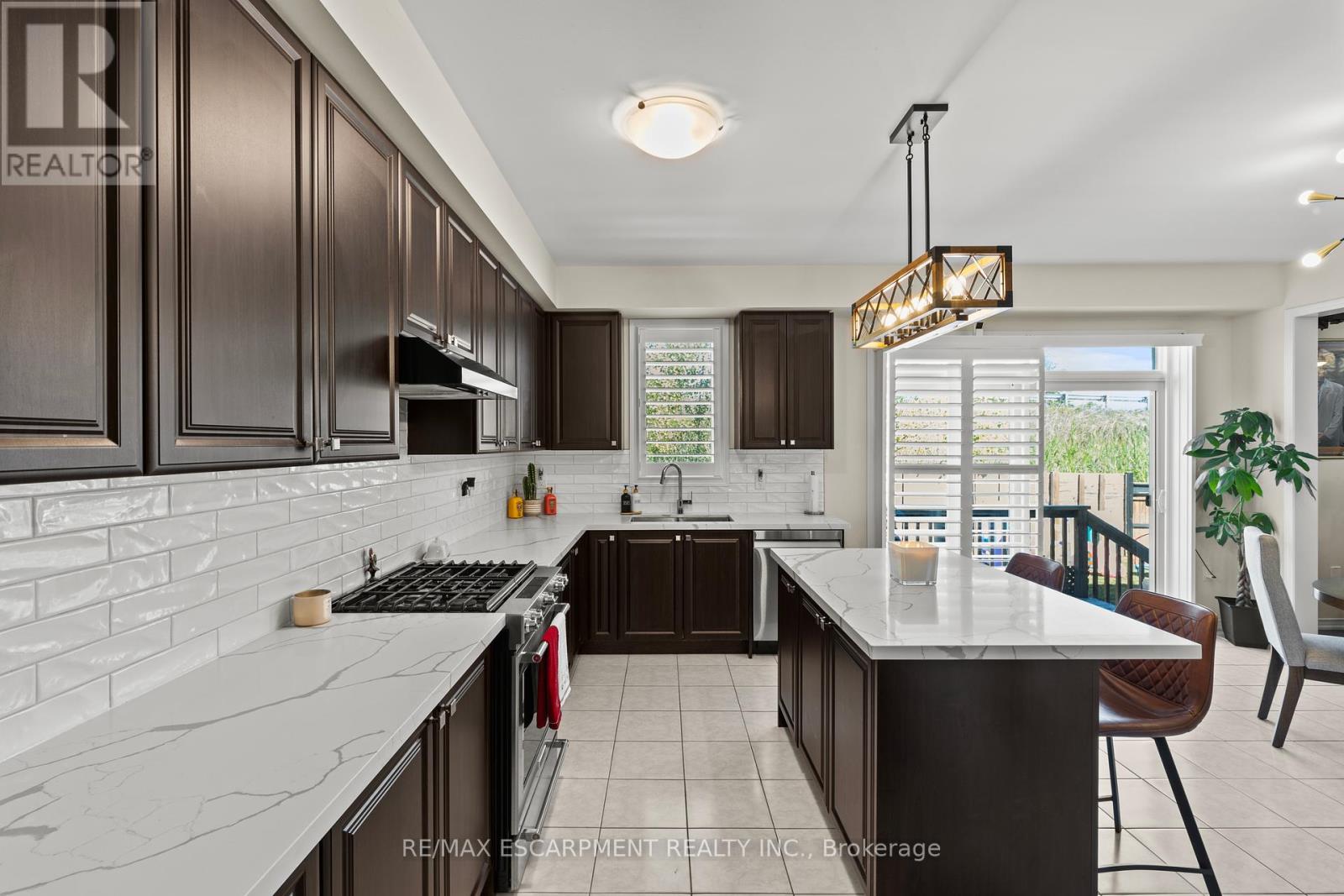62 Esther Crescent, Thorold, Ontario  L3B 0G2 - Photo 15 - X12380535