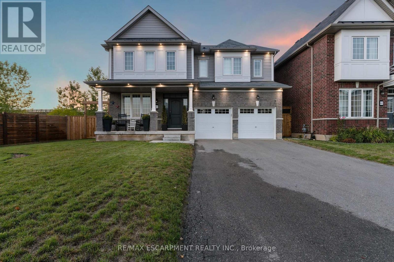 62 Esther Crescent, Thorold, Ontario  L3B 0G2 - Photo 2 - X12380535