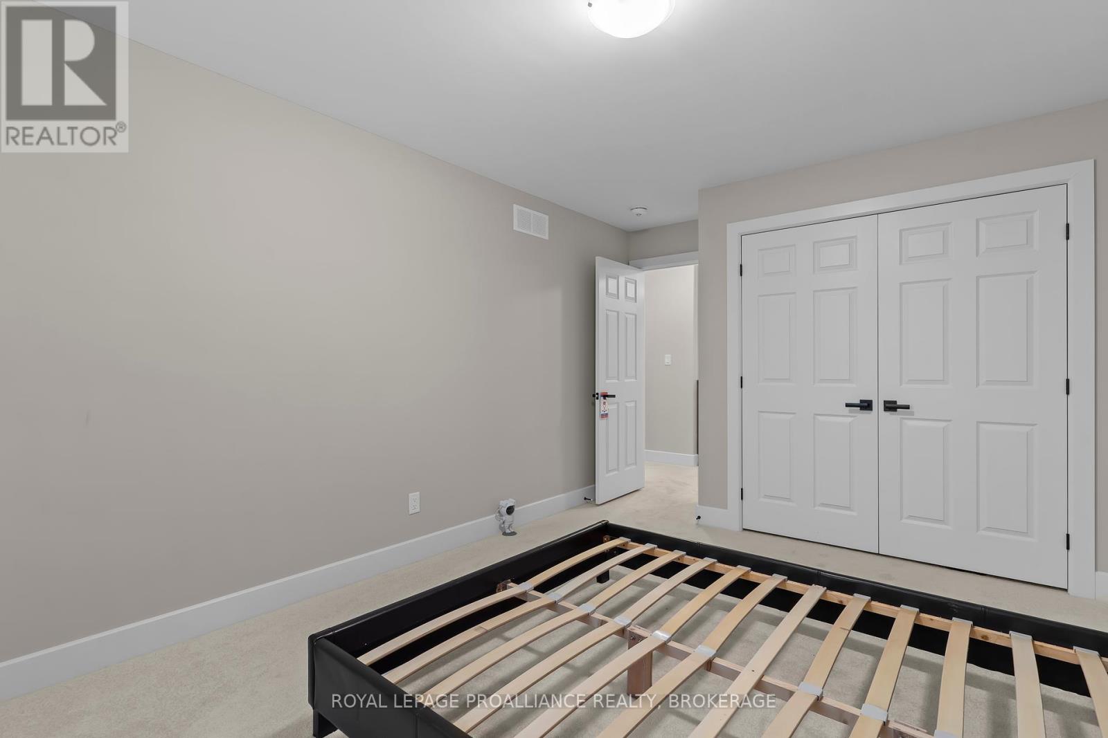 1601 Willow Court, Kingston, Ontario  K7P 0S6 - Photo 37 - X12380859