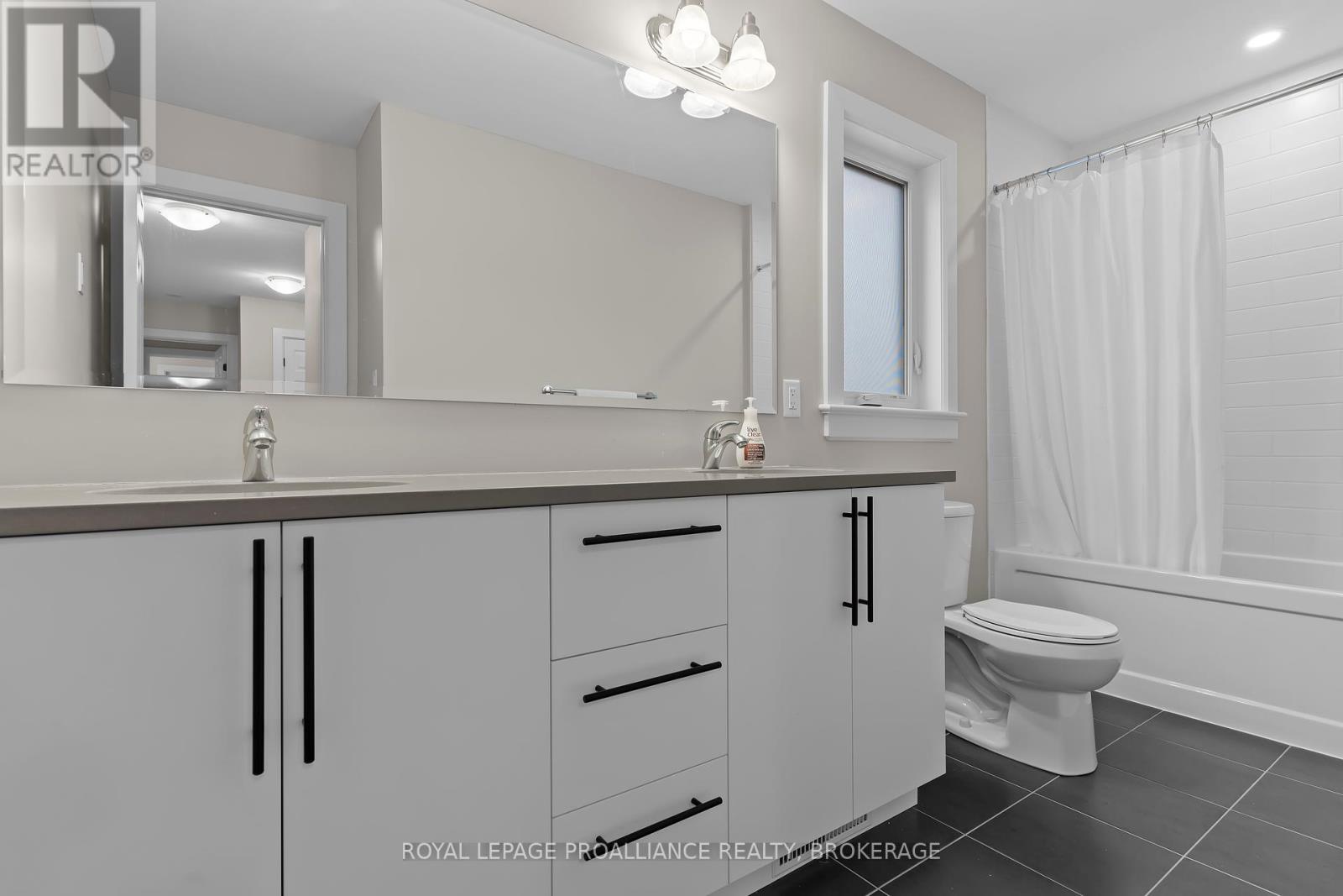 1601 Willow Court, Kingston, Ontario  K7P 0S6 - Photo 38 - X12380859