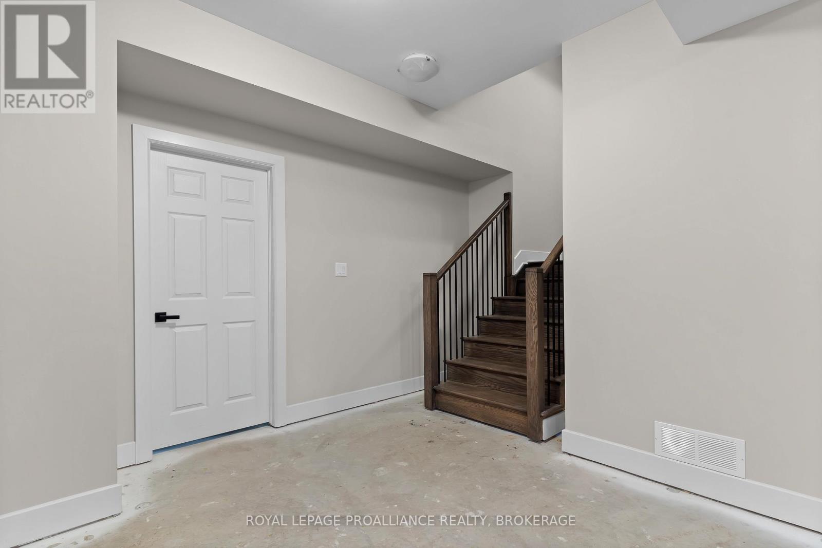 1601 Willow Court, Kingston, Ontario  K7P 0S6 - Photo 45 - X12380859