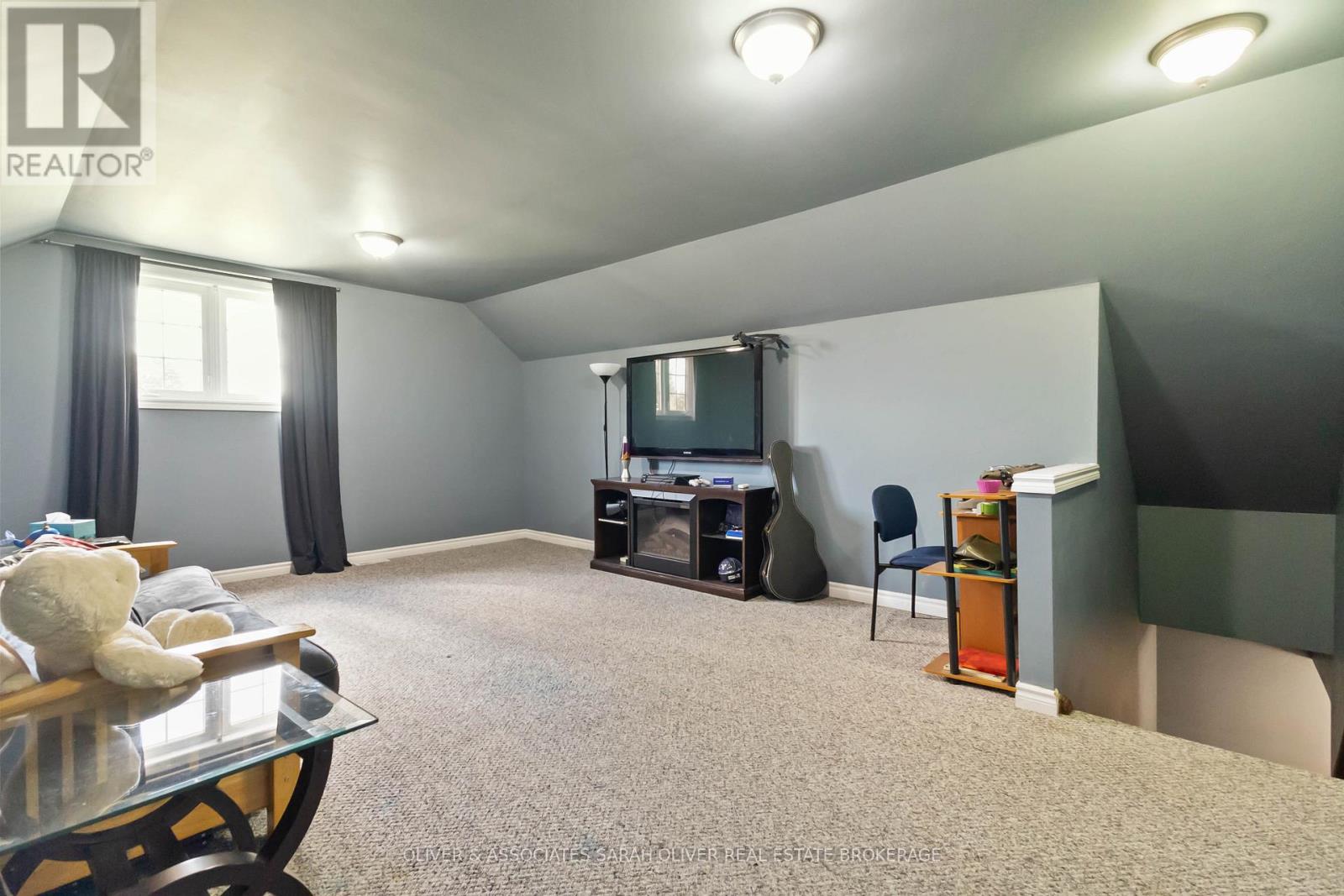 18 Highland Street, Middlesex Centre, Ontario  N0L 1E0 - Photo 25 - X12380748