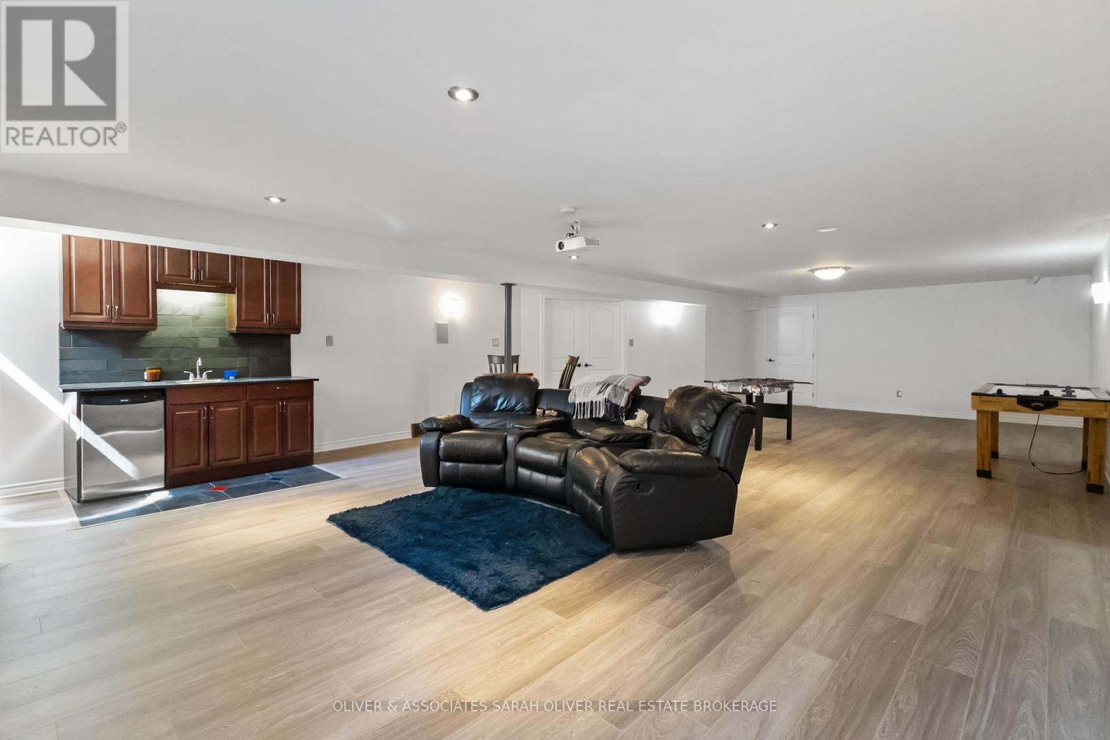 18 Highland Street, Middlesex Centre, Ontario  N0L 1E0 - Photo 28 - X12380748