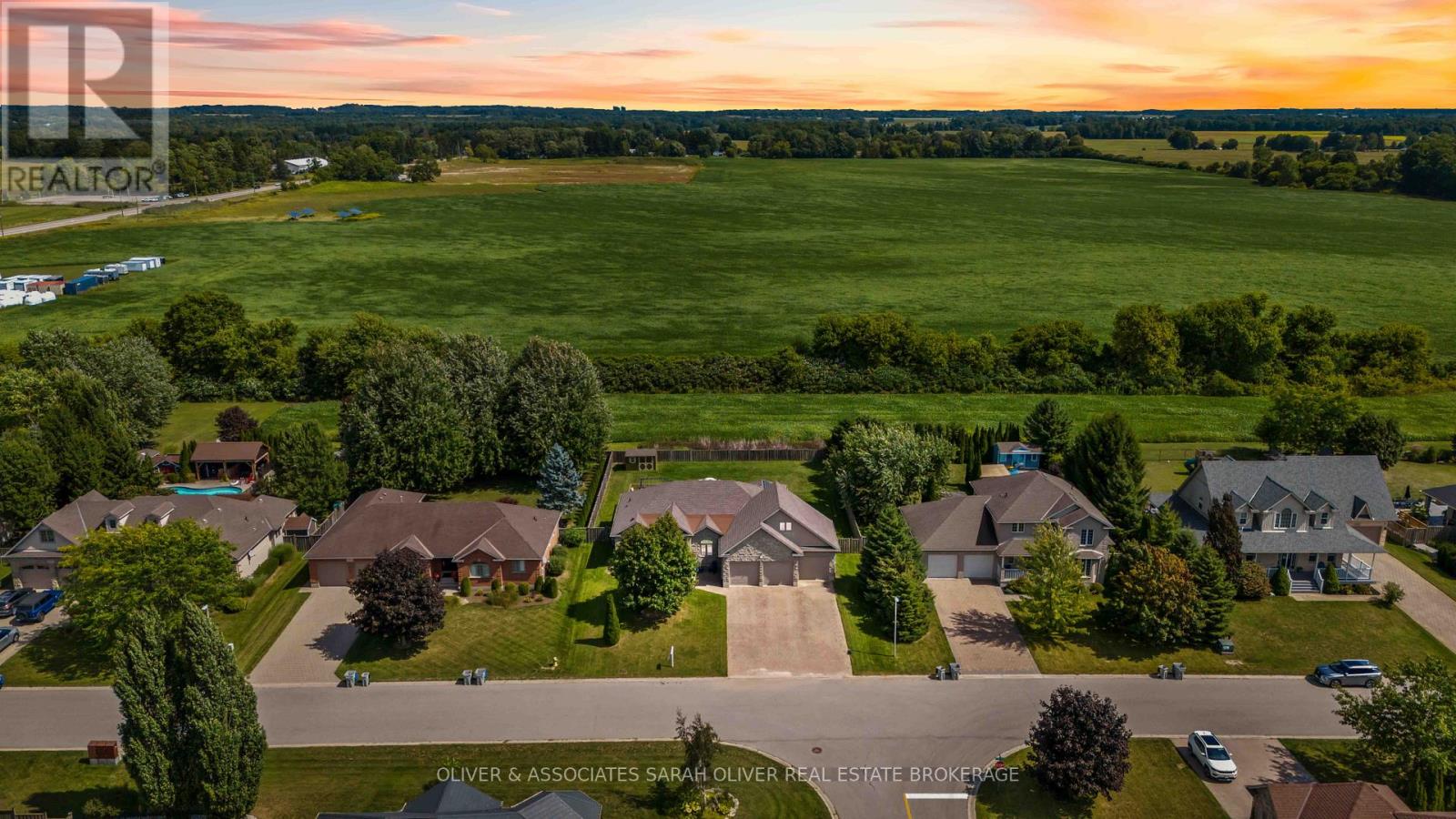 18 Highland Street, Middlesex Centre, Ontario  N0L 1E0 - Photo 5 - X12380748