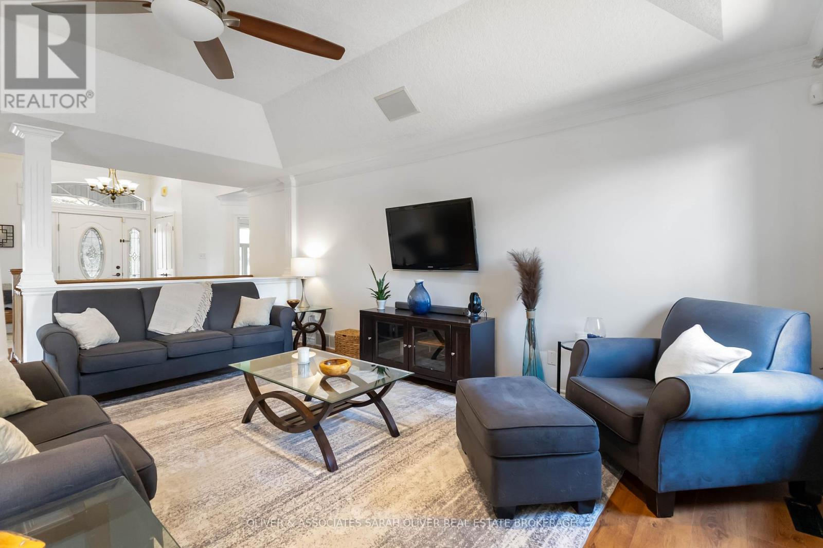 18 Highland Street, Middlesex Centre, Ontario  N0L 1E0 - Photo 8 - X12380748