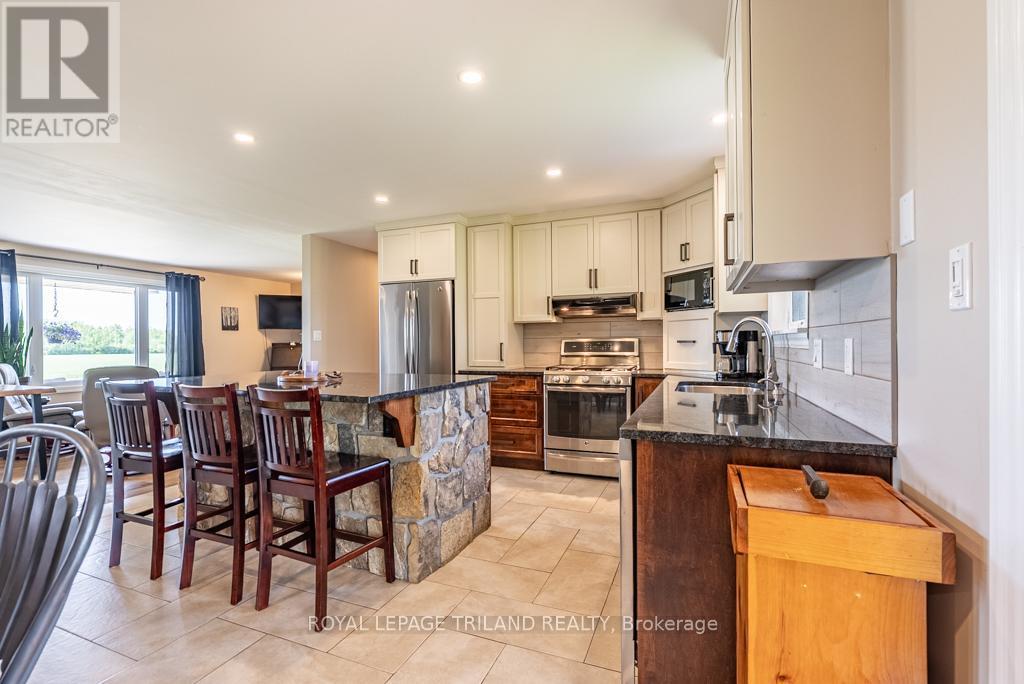 42420 Ron Mcneil Line, Central Elgin, Ontario  N5P 3T1 - Photo 14 - X12380777