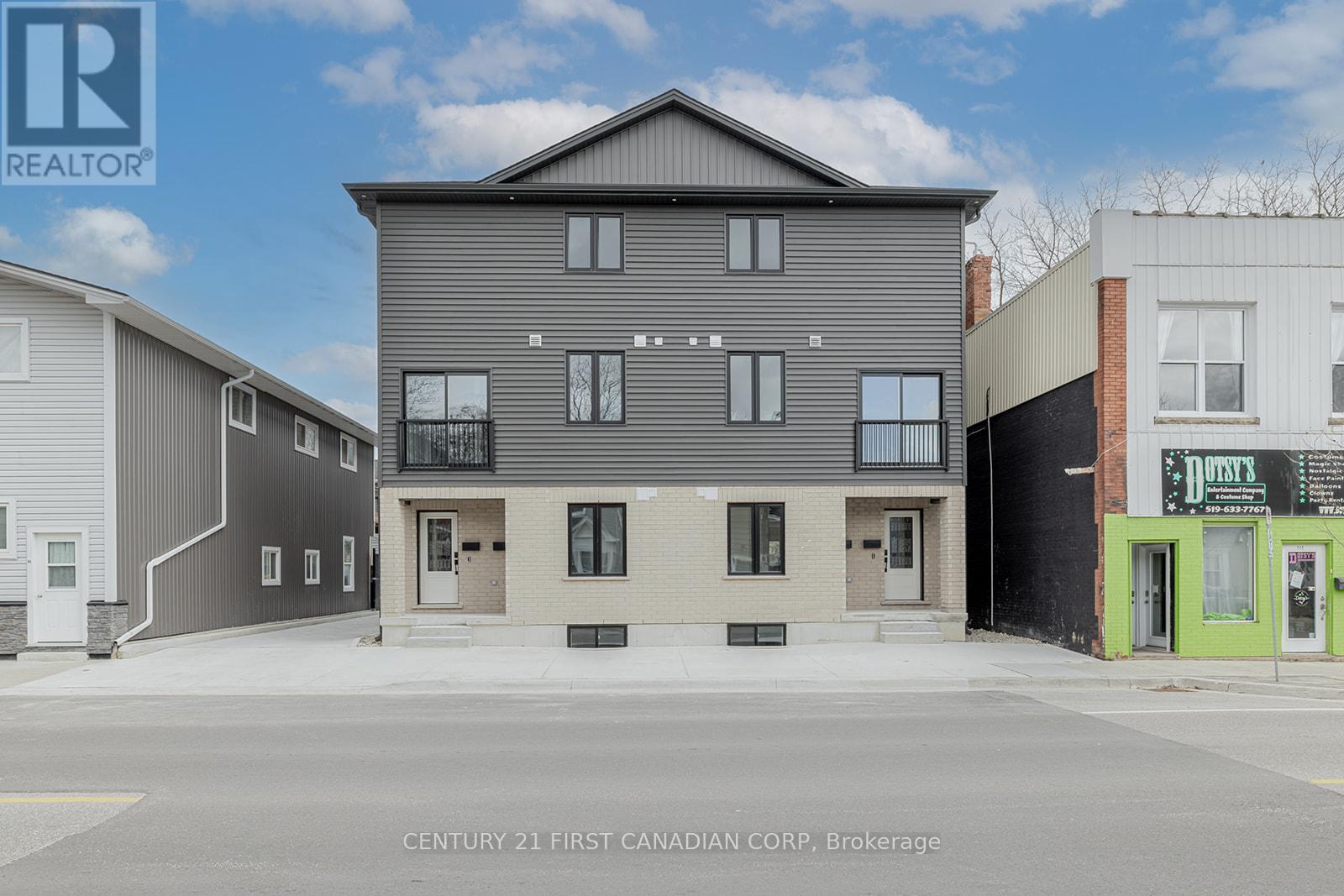 109 Ross Street, St. Thomas, Ontario  N5R 3X8 - Photo 2 - X12380813