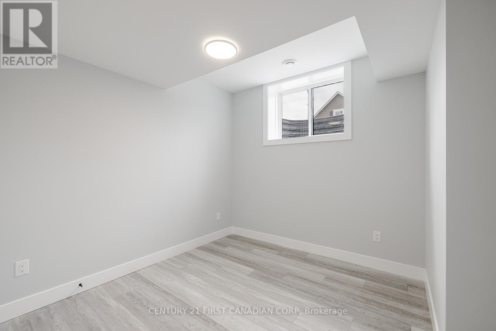 109 Ross Street, St. Thomas, Ontario  N5R 3X8 - Photo 21 - X12380813