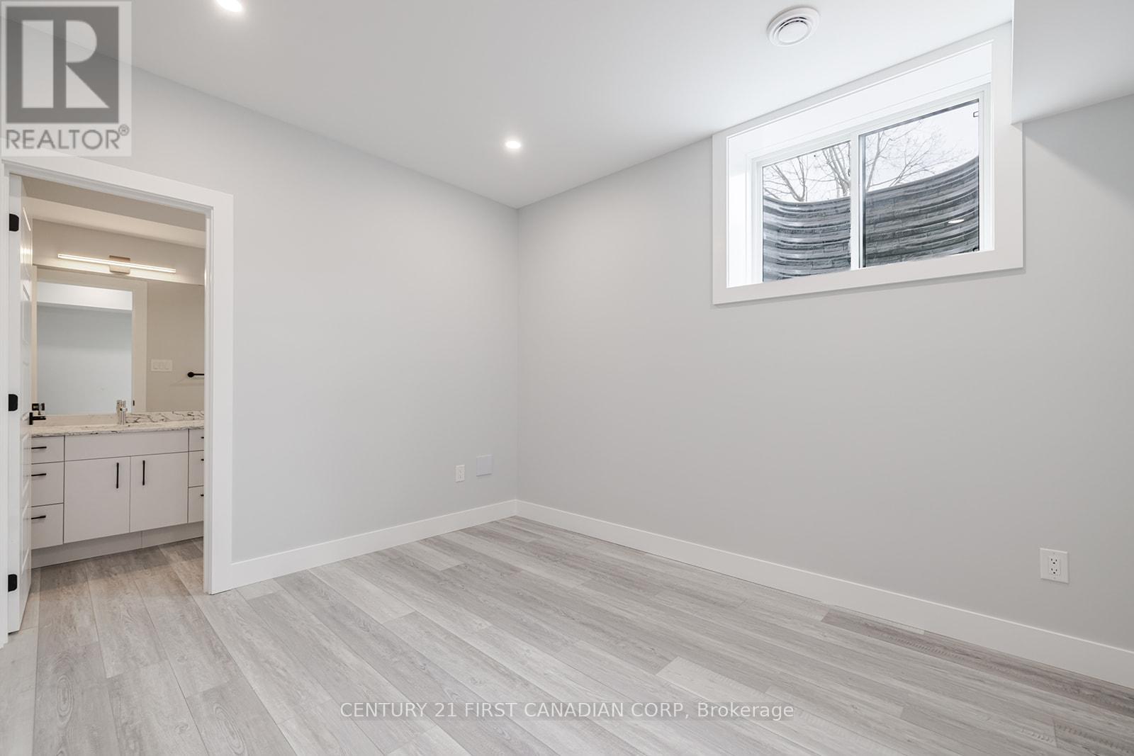109 Ross Street, St. Thomas, Ontario  N5R 3X8 - Photo 24 - X12380813