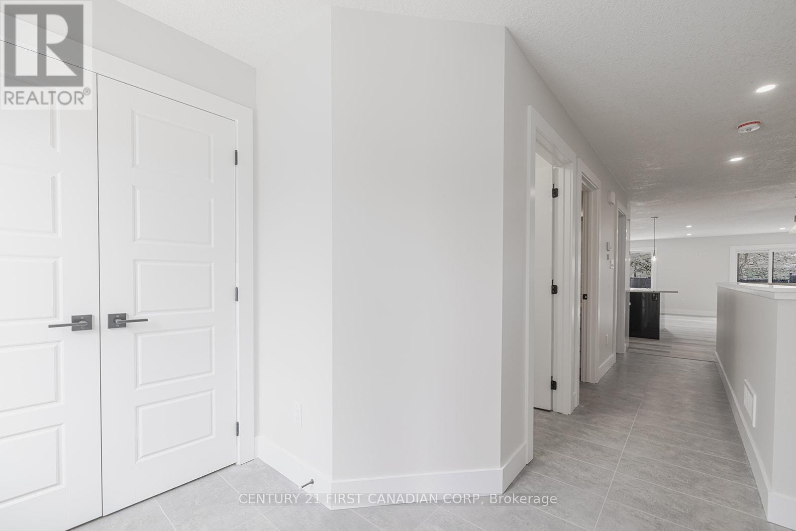 109 Ross Street, St. Thomas, Ontario  N5R 3X8 - Photo 26 - X12380813