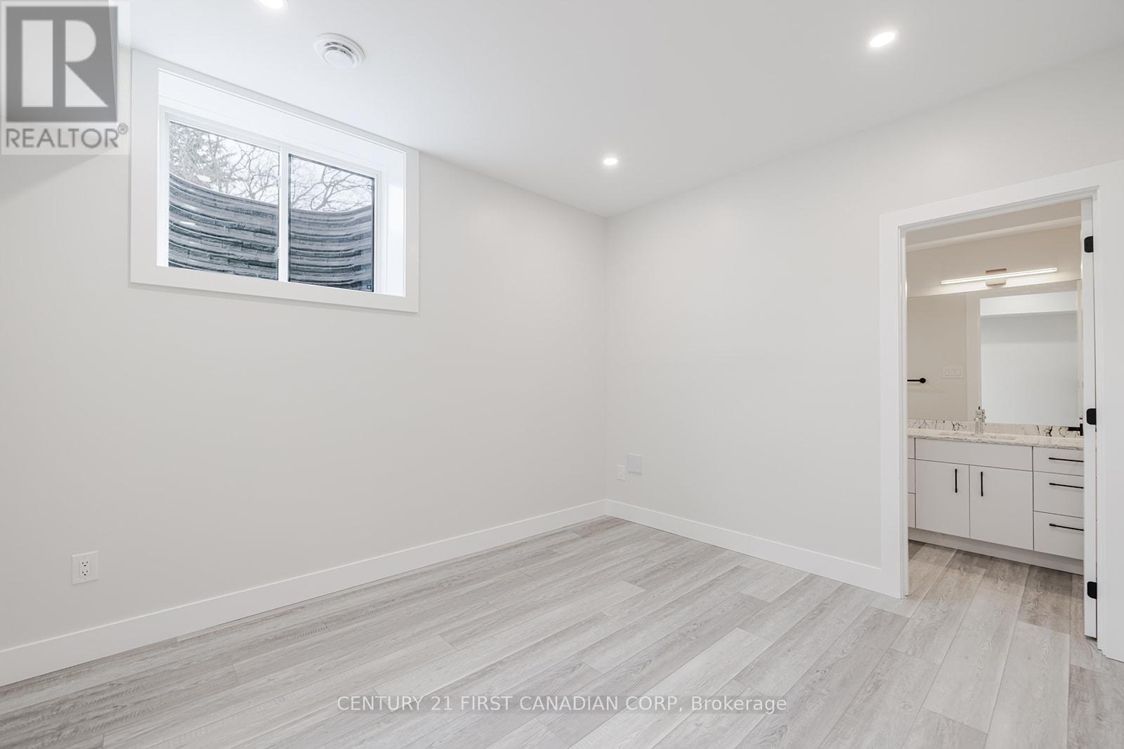 109 Ross Street, St. Thomas, Ontario  N5R 3X8 - Photo 33 - X12380813
