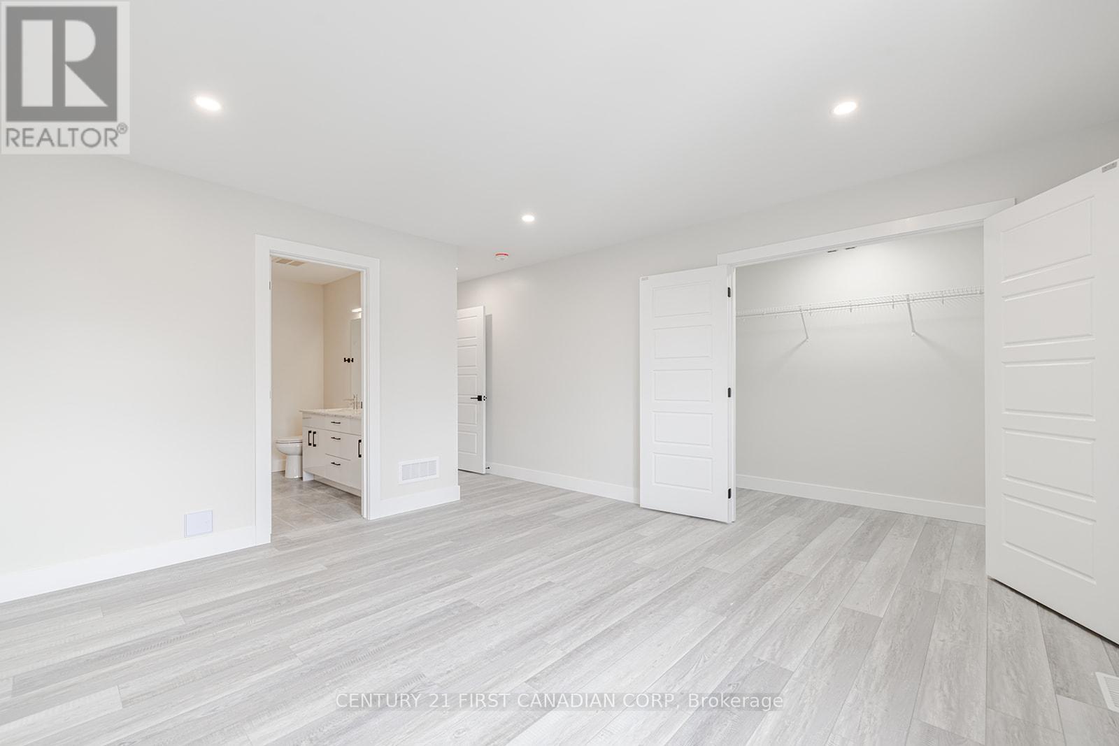 109 Ross Street, St. Thomas, Ontario  N5R 3X8 - Photo 42 - X12380813