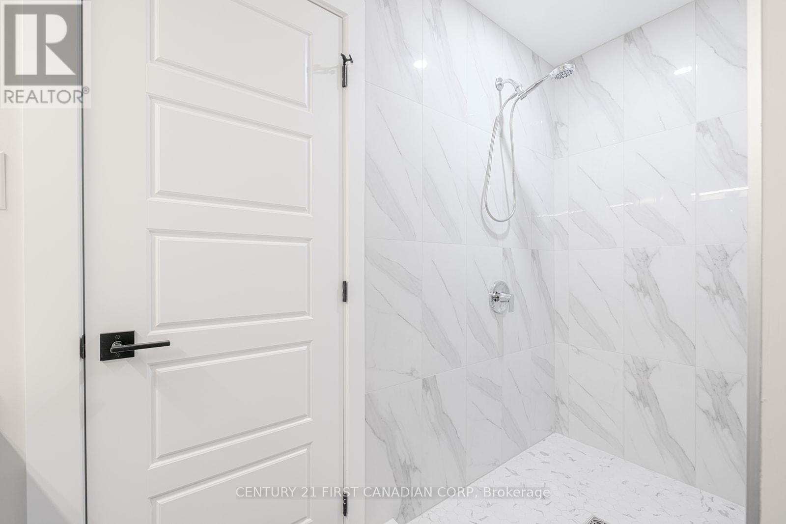 109 Ross Street, St. Thomas, Ontario  N5R 3X8 - Photo 44 - X12380813