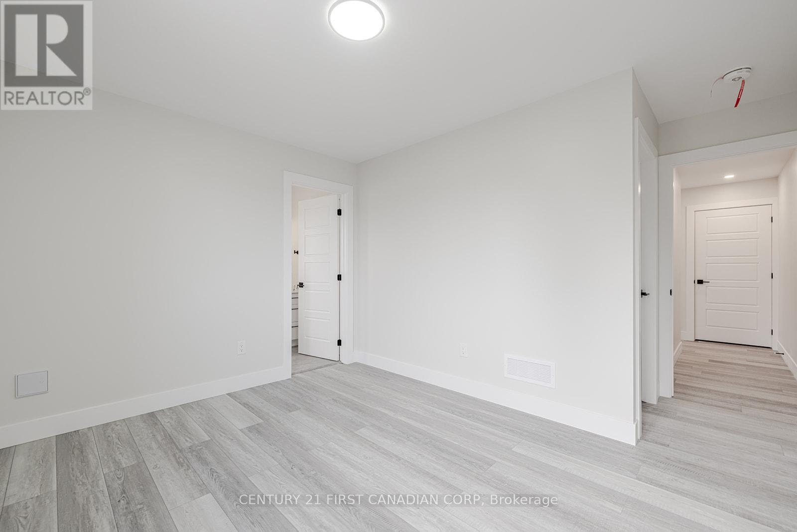 109 Ross Street, St. Thomas, Ontario  N5R 3X8 - Photo 48 - X12380813