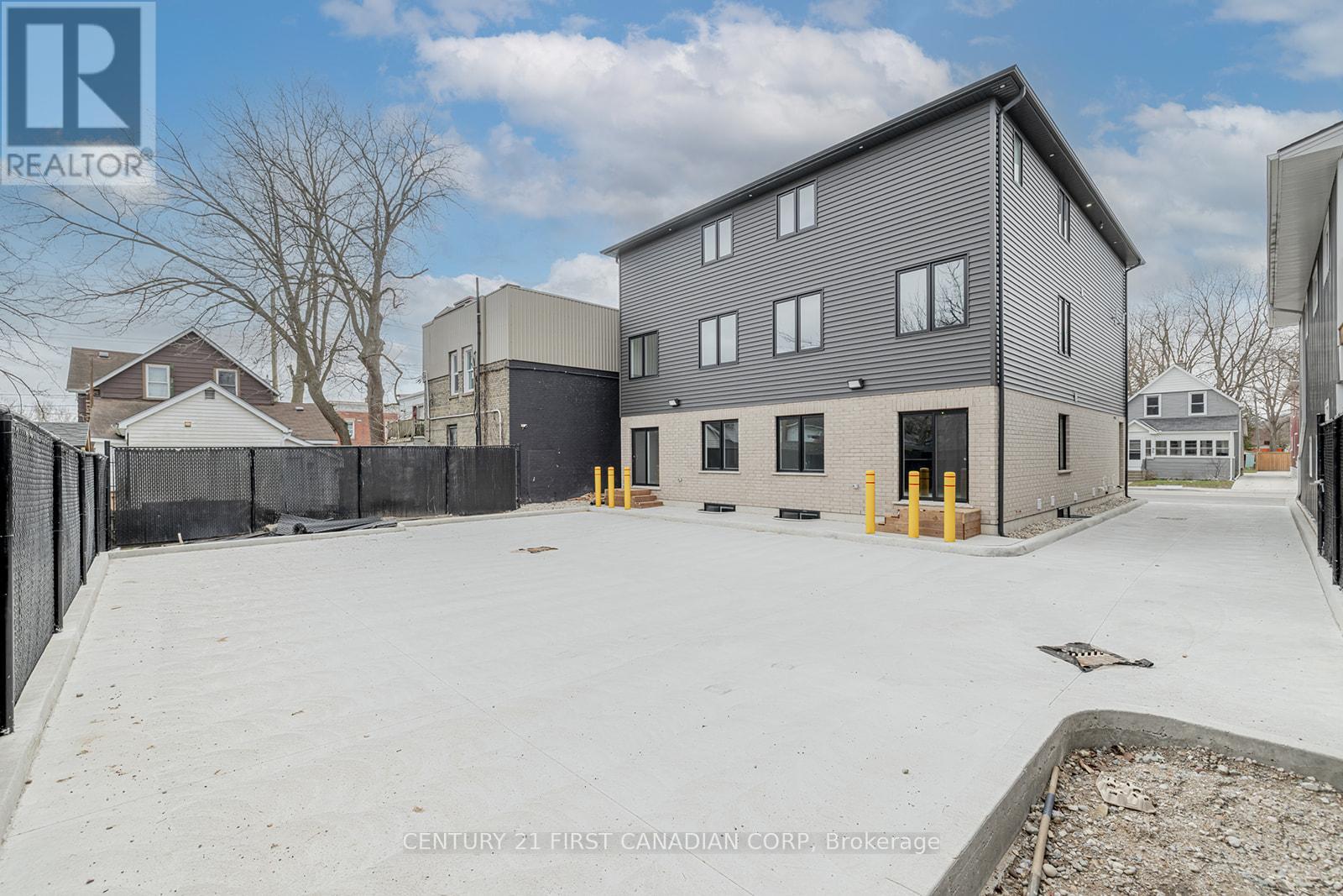 109 Ross Street, St. Thomas, Ontario  N5R 3X8 - Photo 49 - X12380813