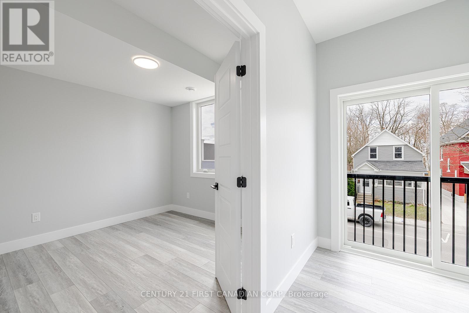 109 Ross Street, St. Thomas, Ontario  N5R 3X8 - Photo 8 - X12380813