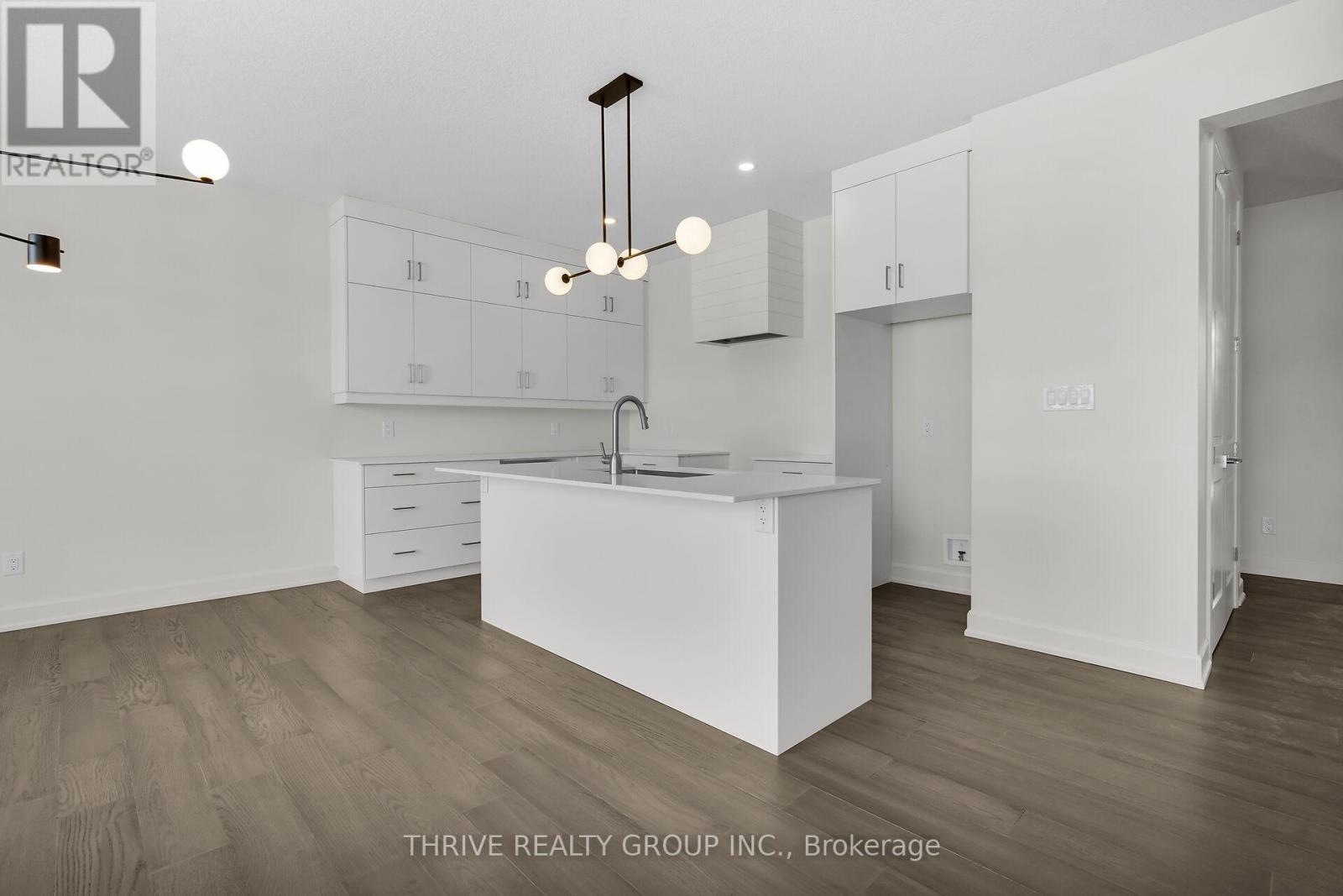 3843 Petalpath Way, London South, Ontario  N6P 1H5 - Photo 14 - X12380931